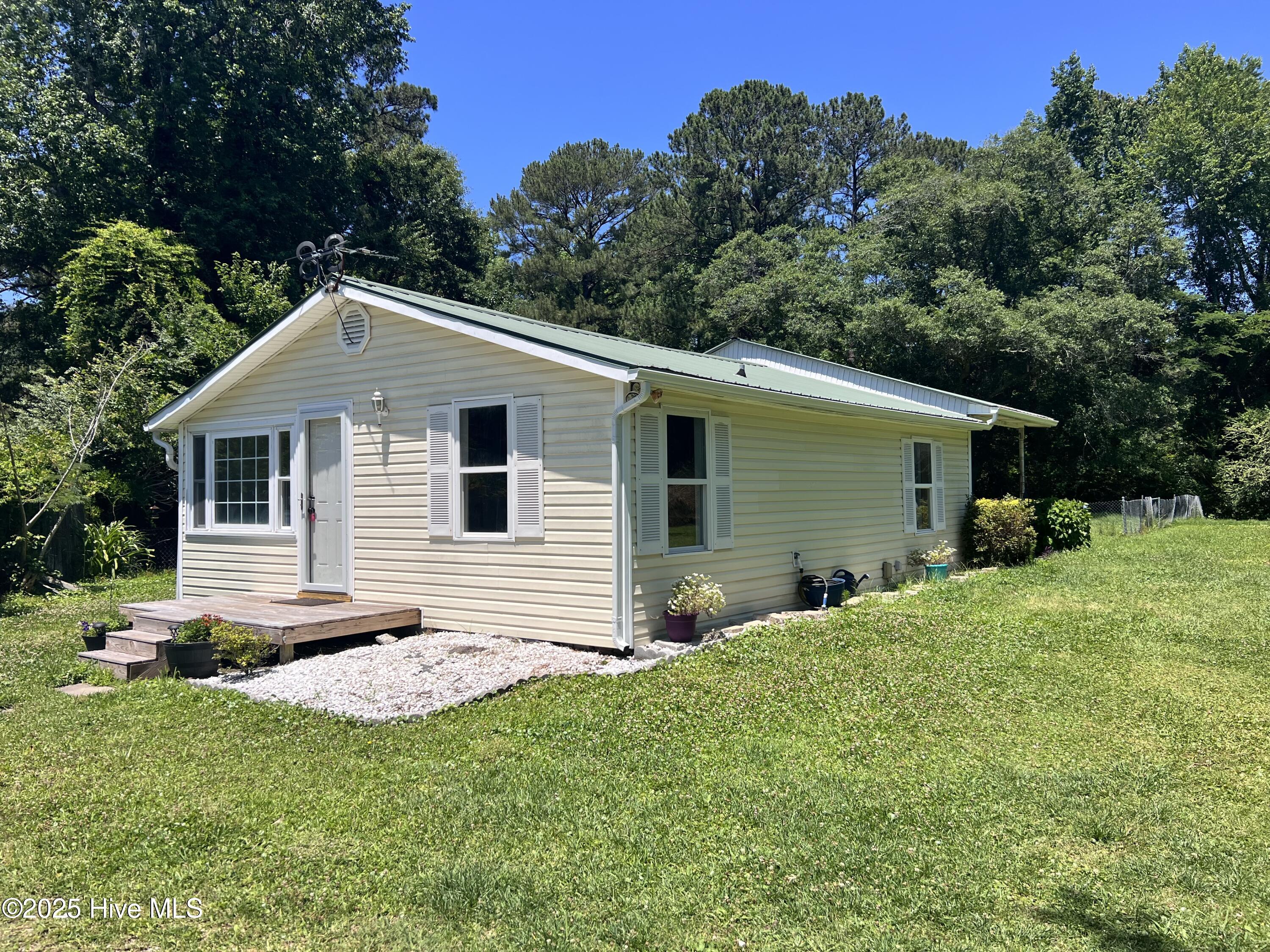 2088 Dawson Cabin Road Property Photo 1
