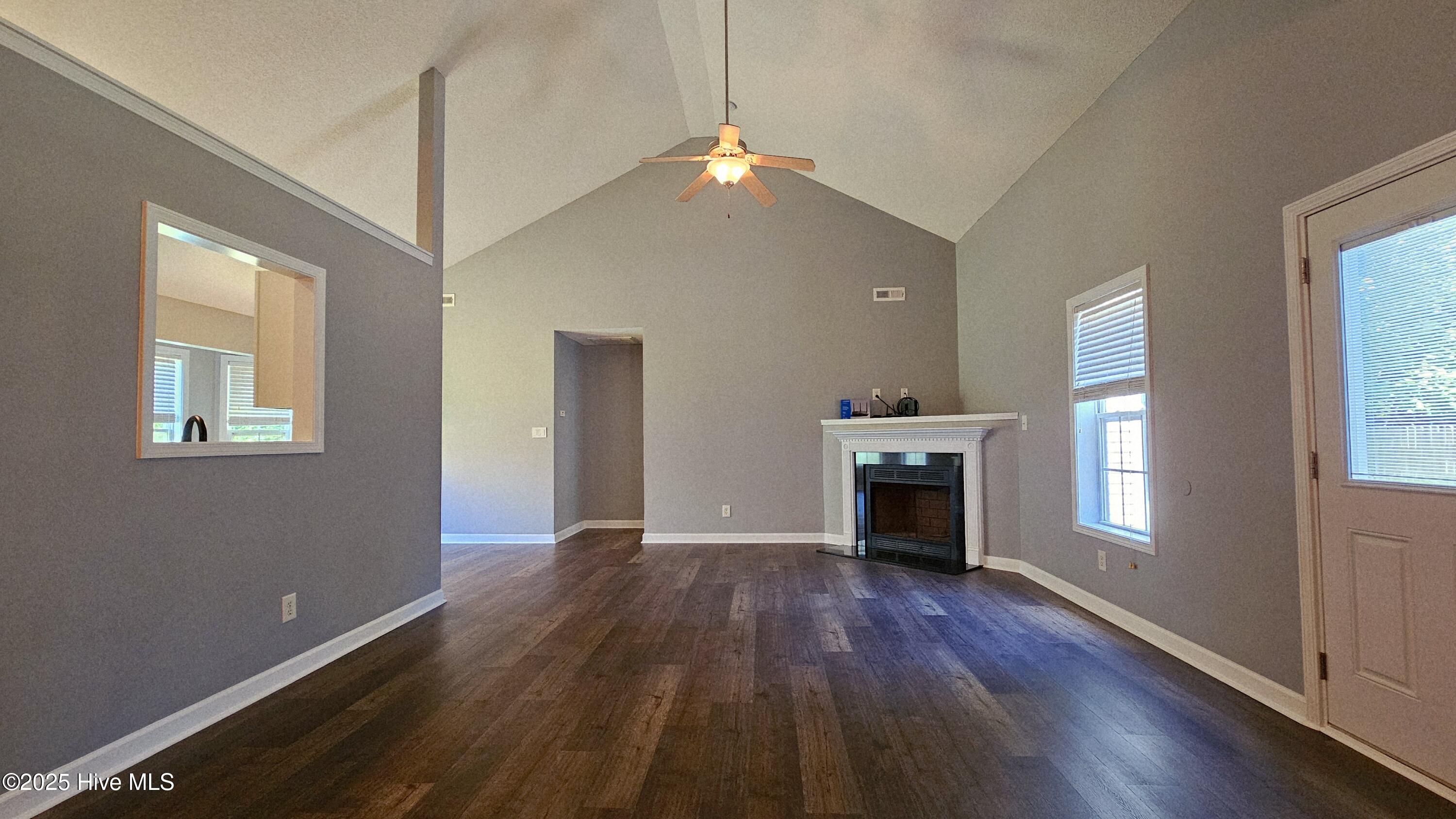 127 Whiteleaf Drive Property Photo 7