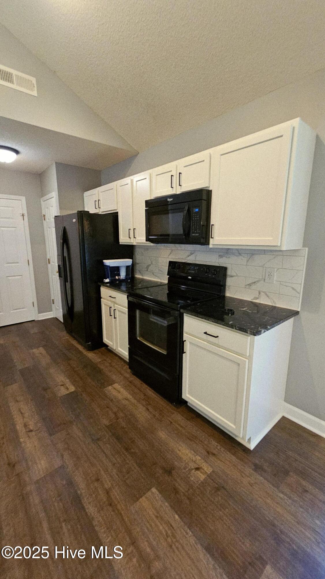 127 Whiteleaf Drive Property Photo 13