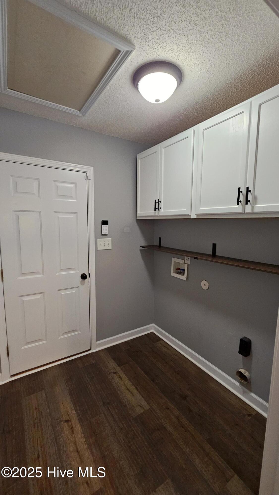 127 Whiteleaf Drive Property Photo 14