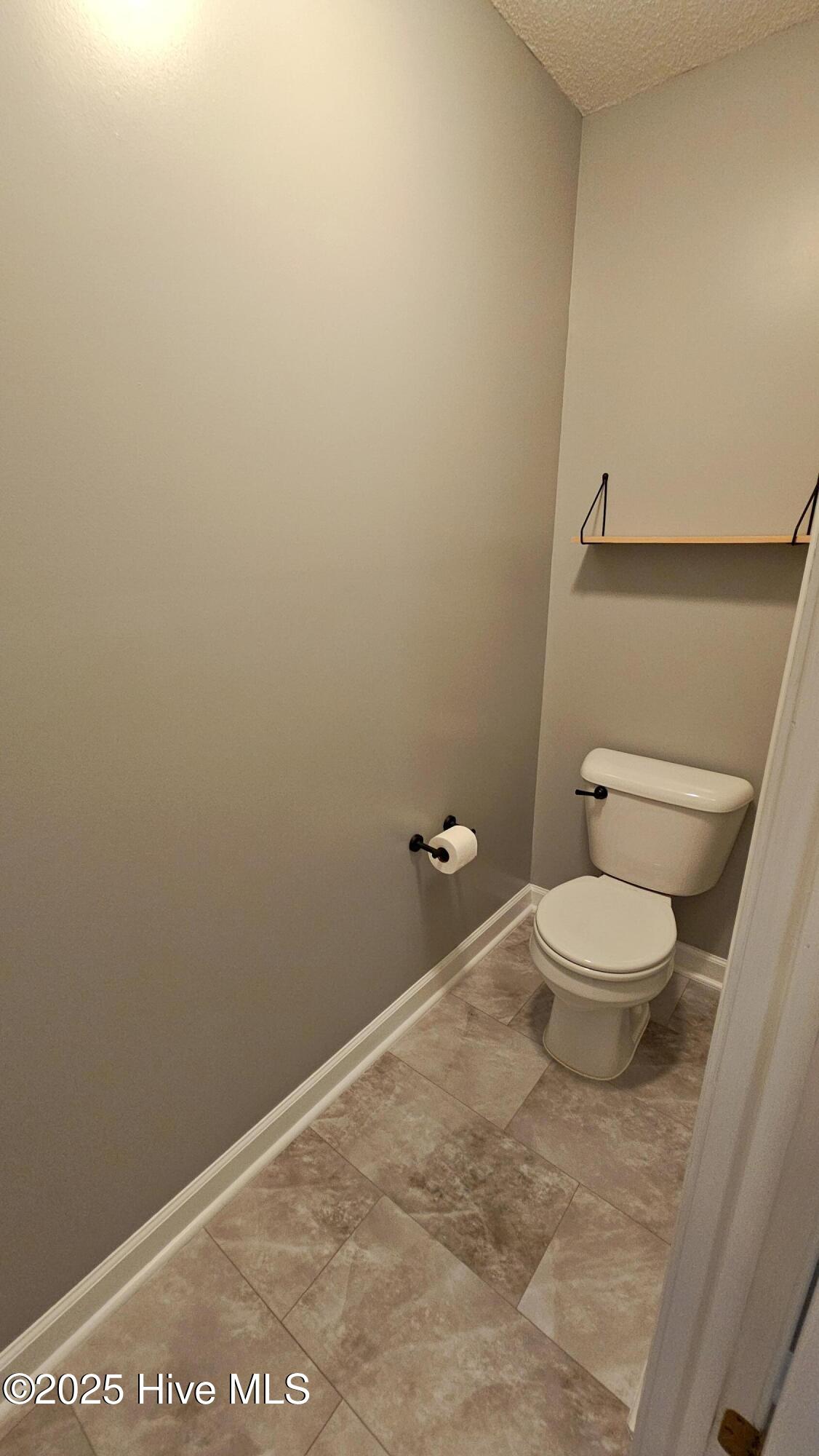 127 Whiteleaf Drive Property Photo 24