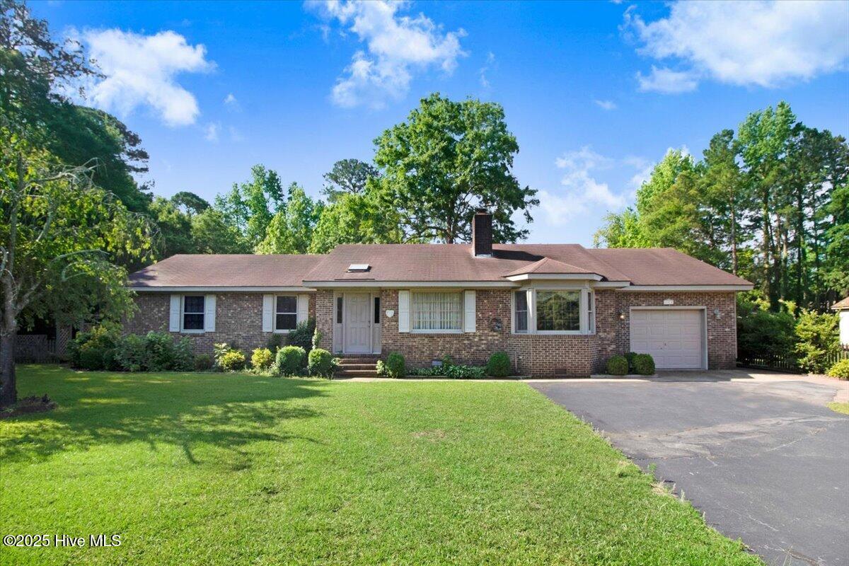 102 Trollingwood Drive Property Photo 1