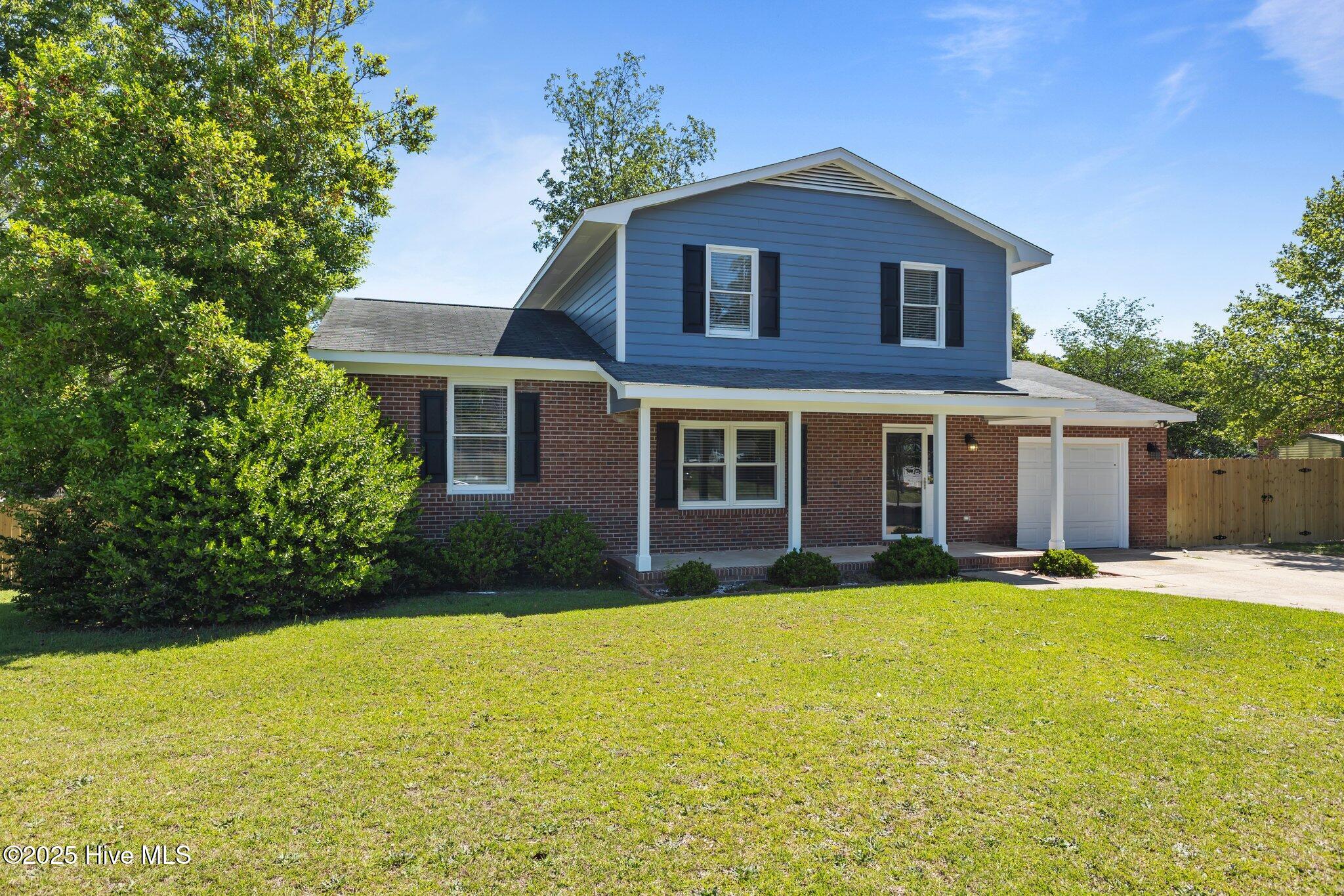 846 Santiato Drive Property Photo 3