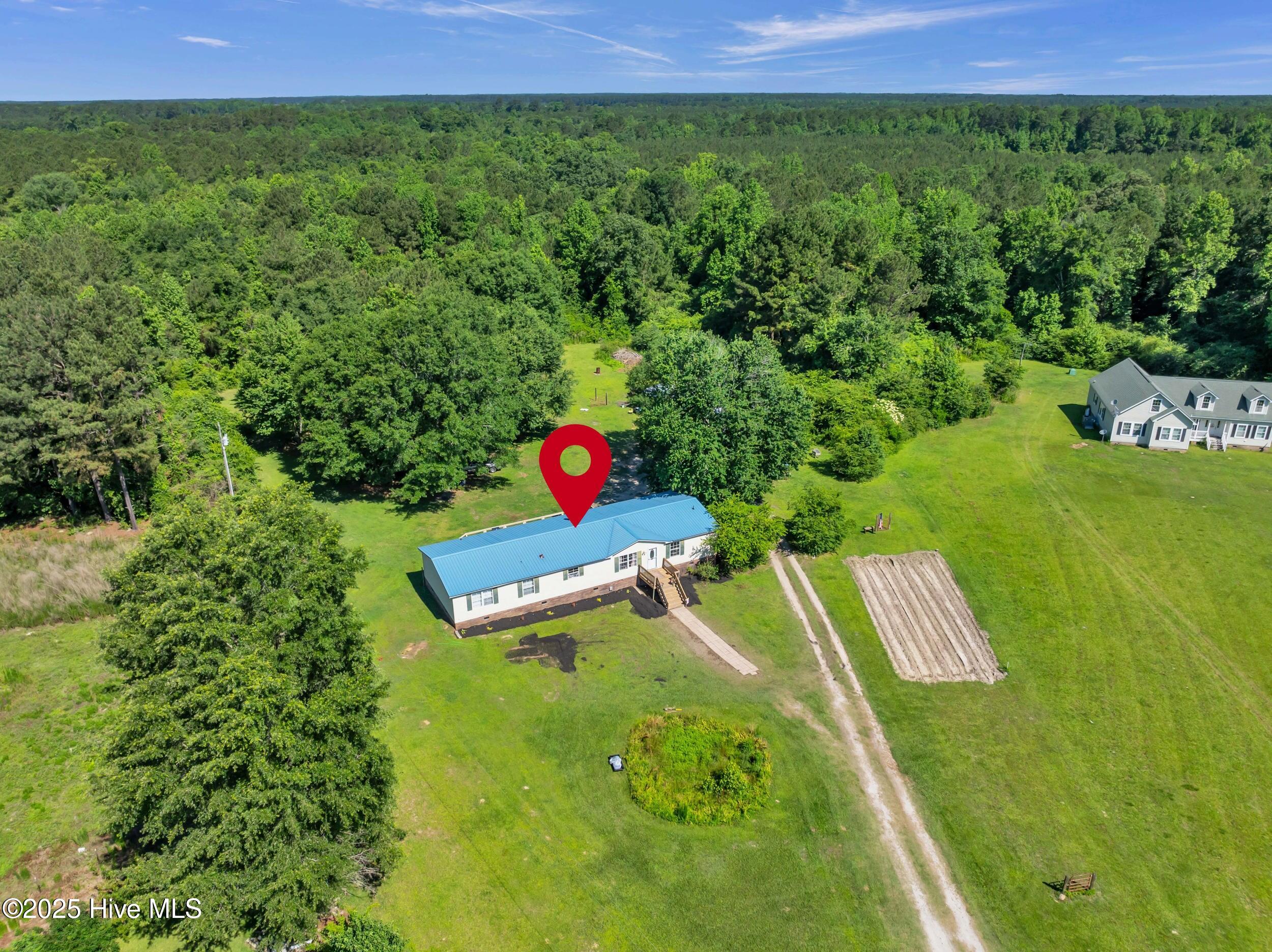 135 Robert E Lee Drive Property Photo 1