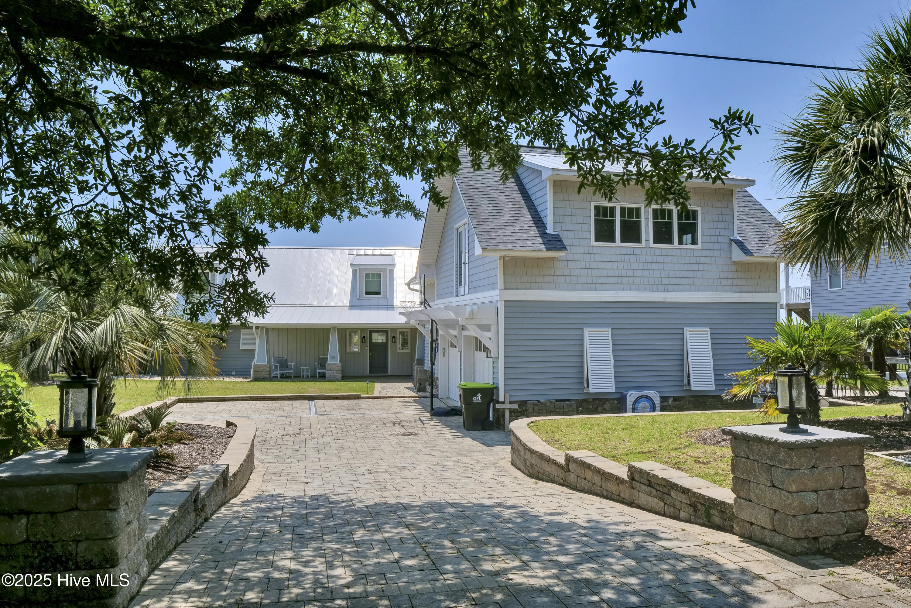 1205 Kings Landing Property Photo 1