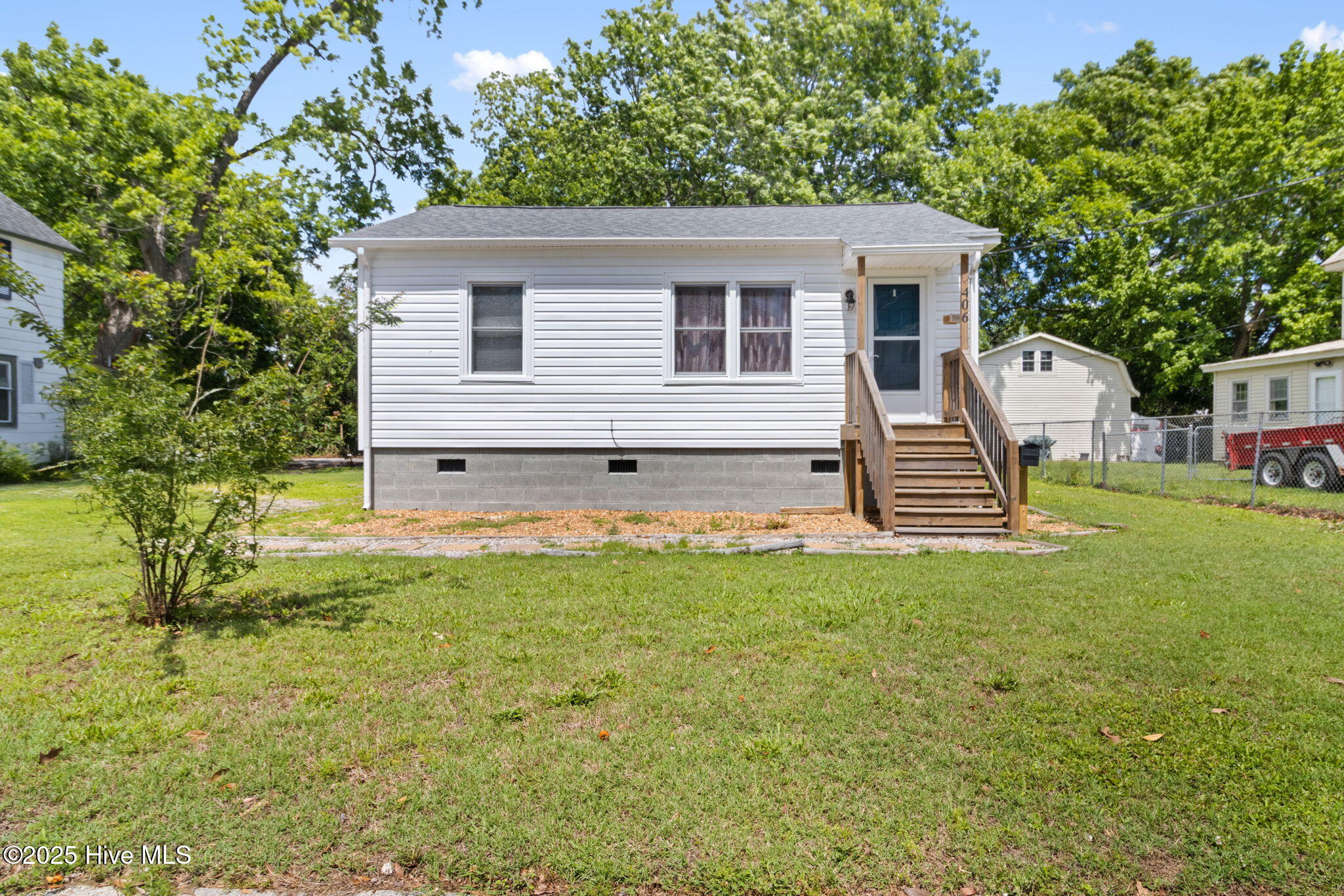 406 Walnut Street Property Photo 1