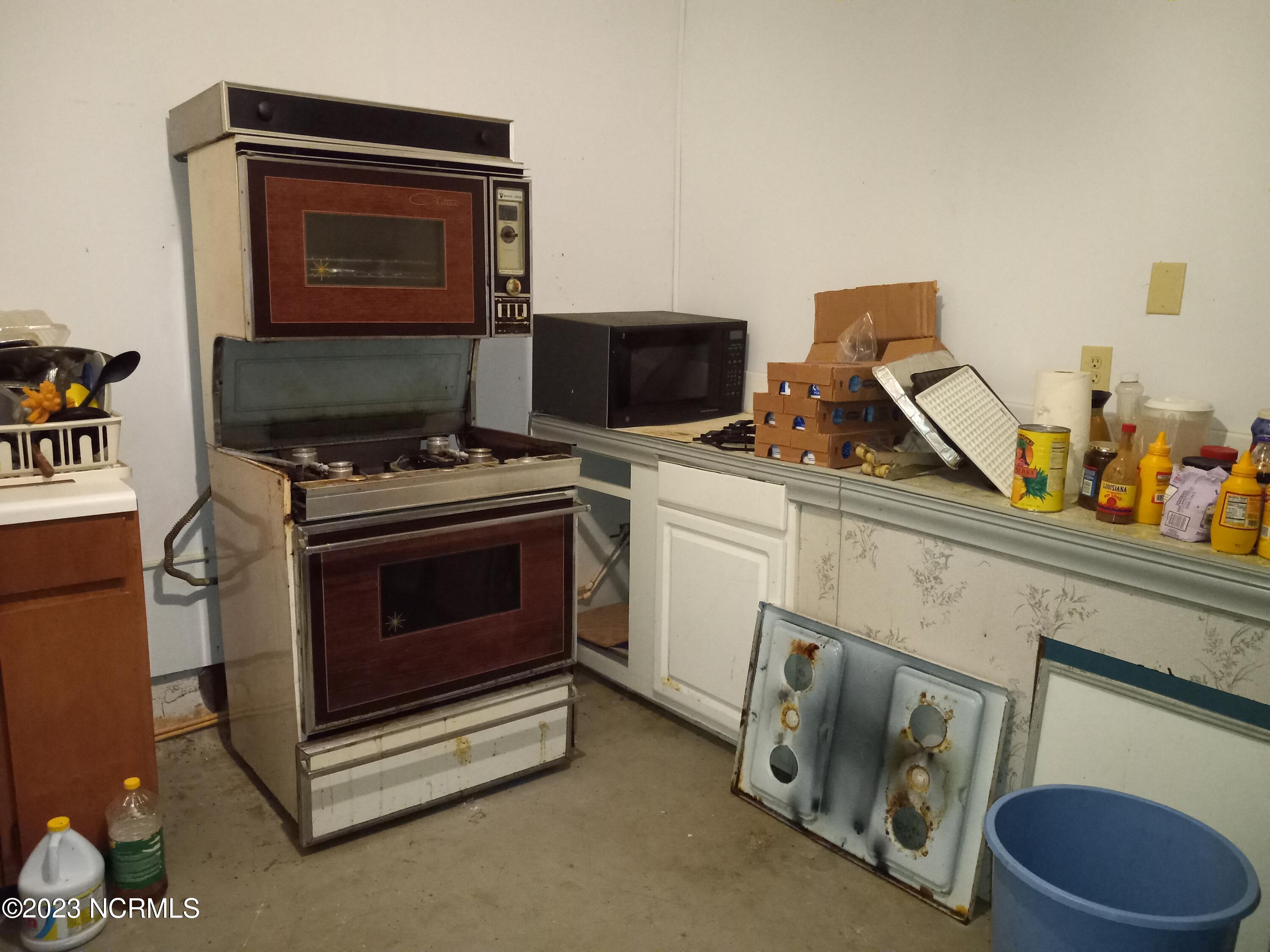 915 Tower Hill Road Property Photo 8