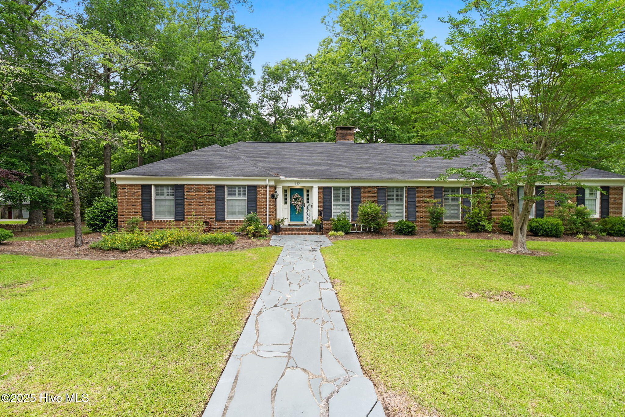 513 Woodfield Road Property Photo 1