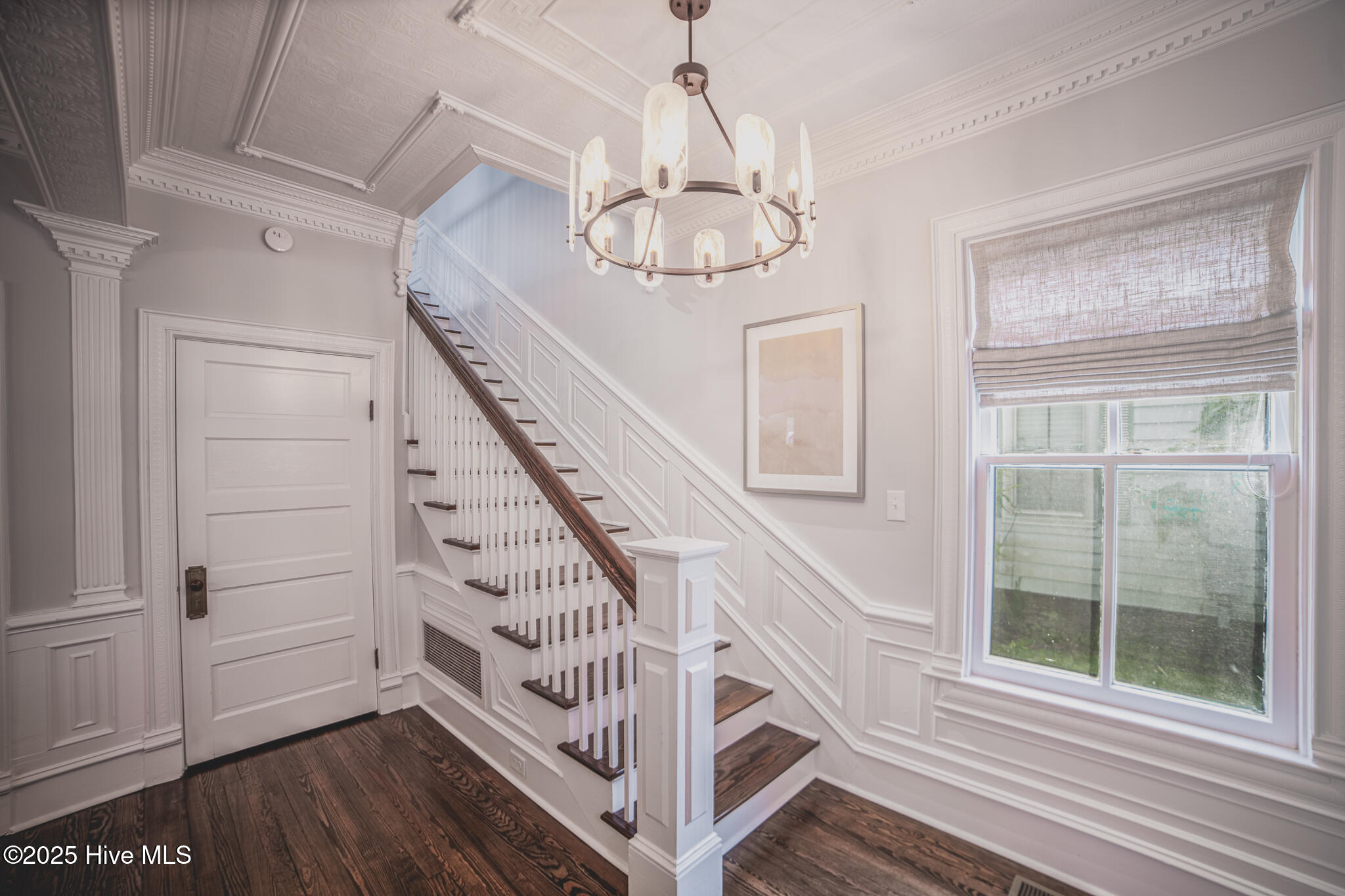 1309 N Pasteur Street Property Photo 7