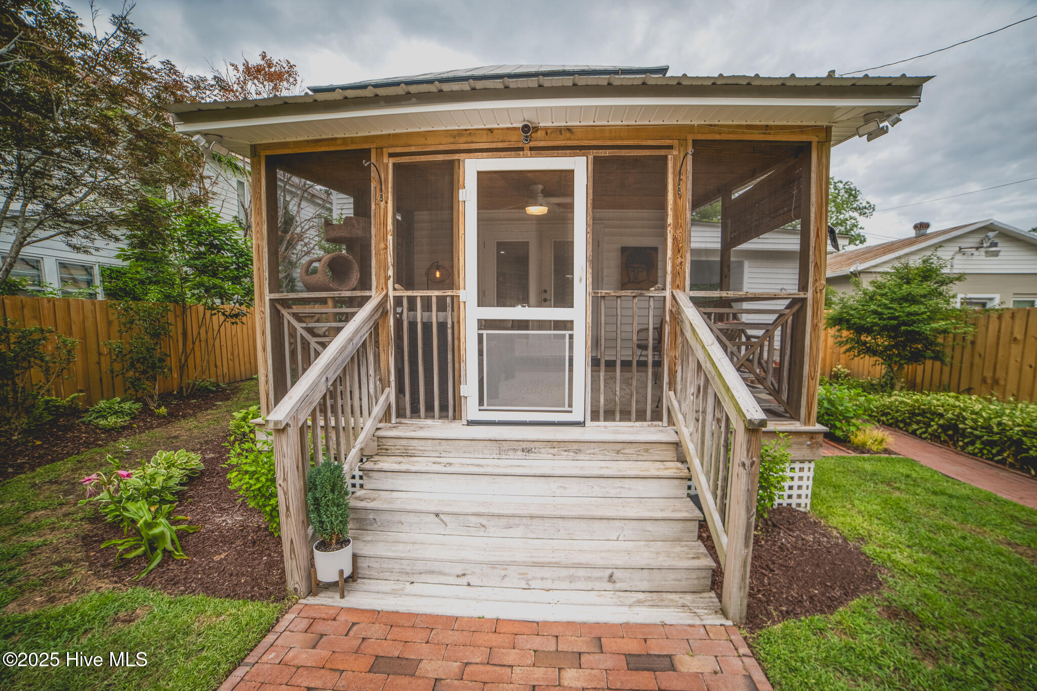 1309 N Pasteur Street Property Photo 44