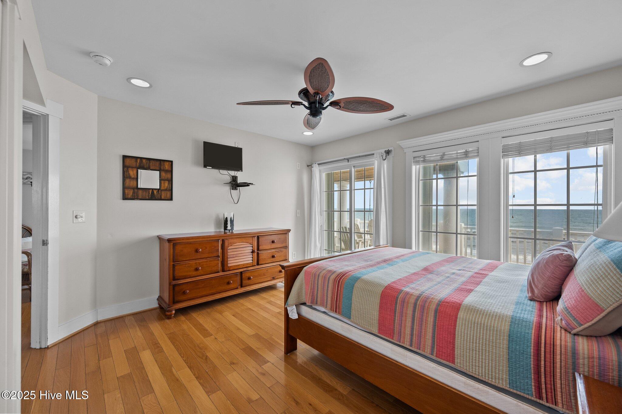 4248 Island Drive Property Photo 44