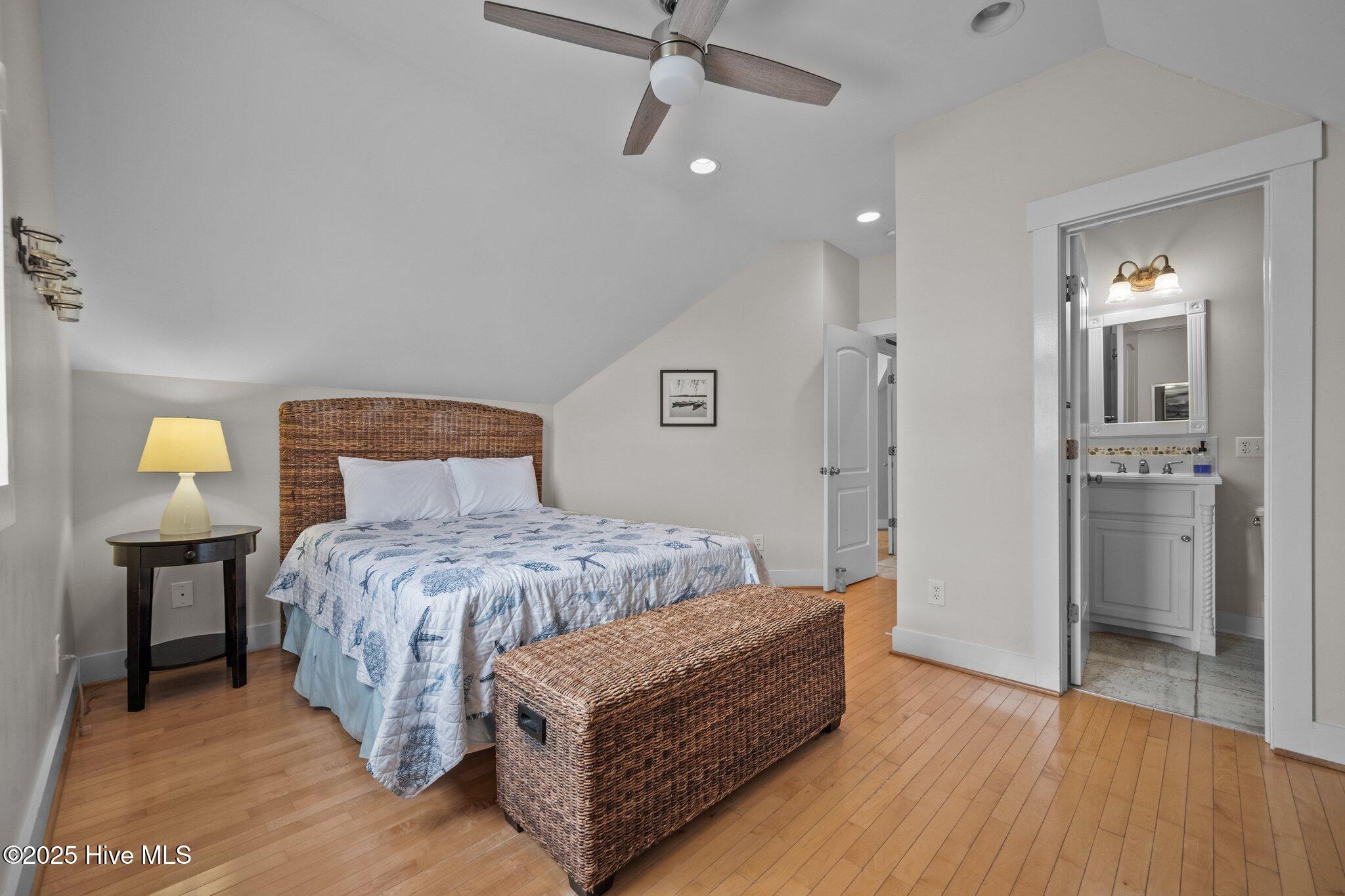 4248 Island Drive Property Photo 54