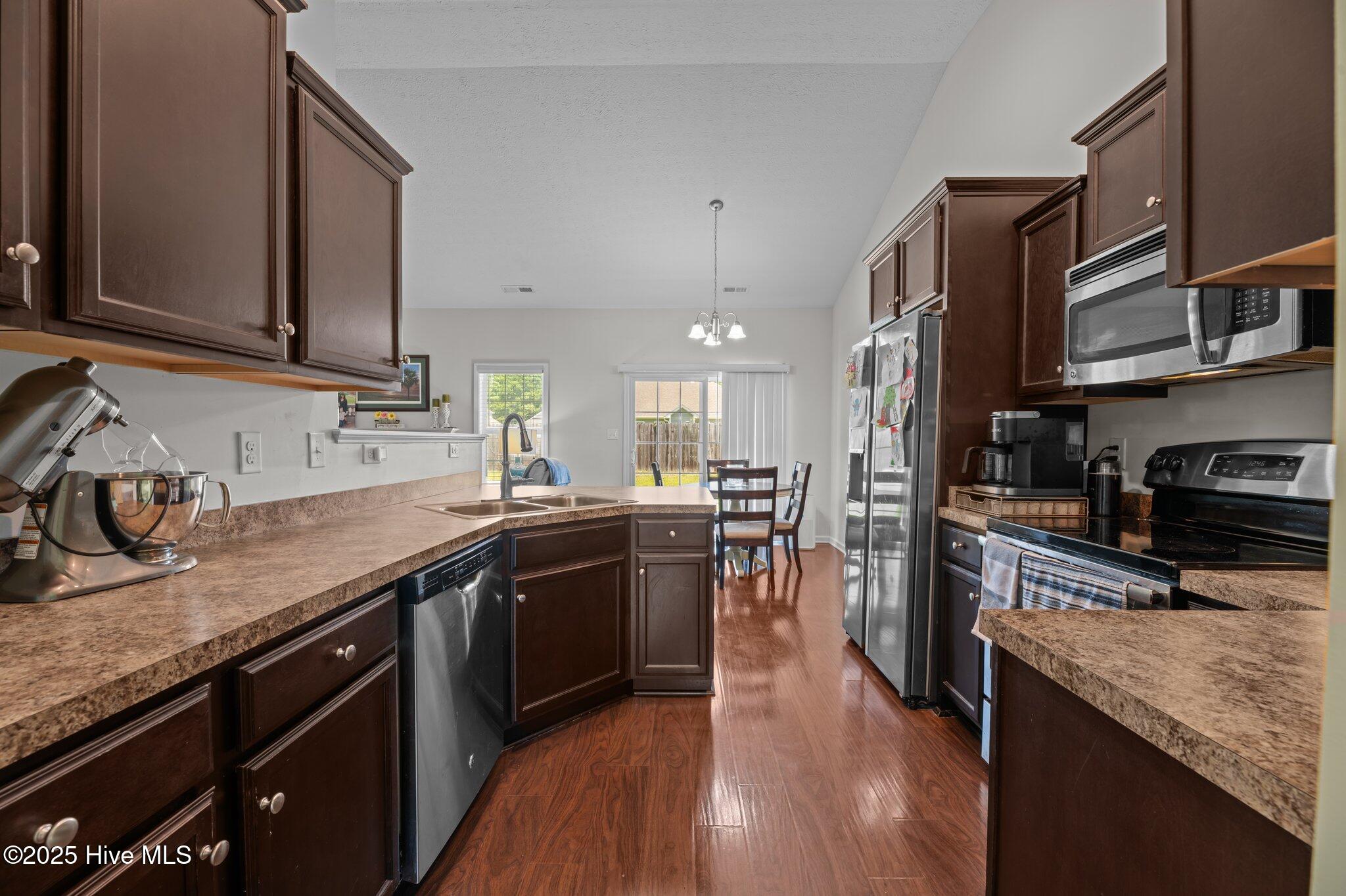 3412 Lefringhouse Lane Property Photo 8