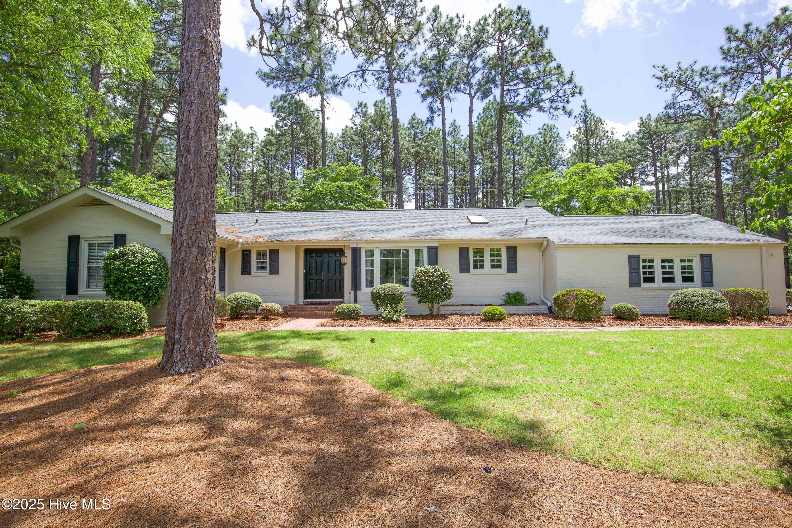 7 Saddle Place Property Photo 1
