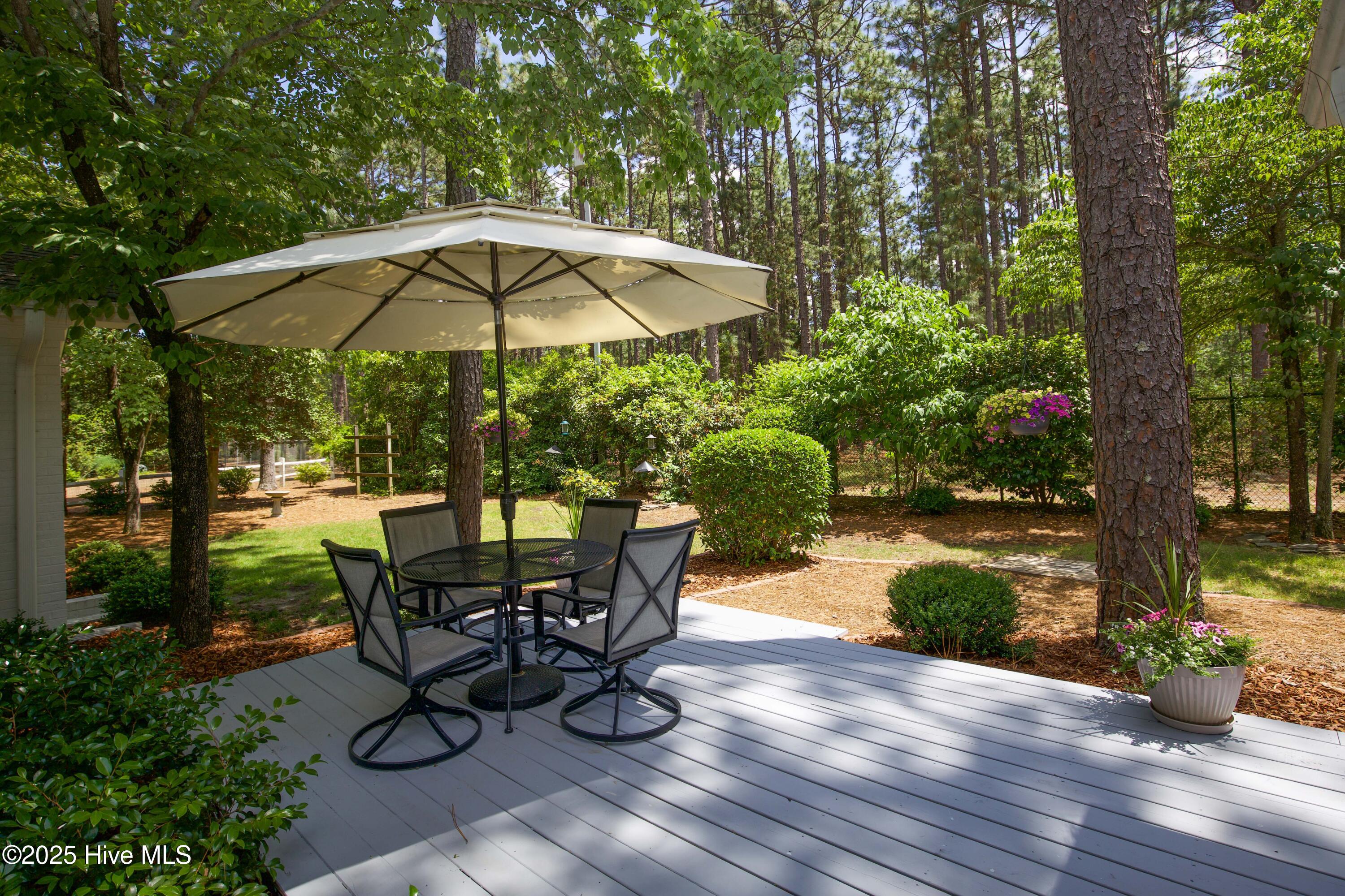 7 Saddle Place Property Photo 7