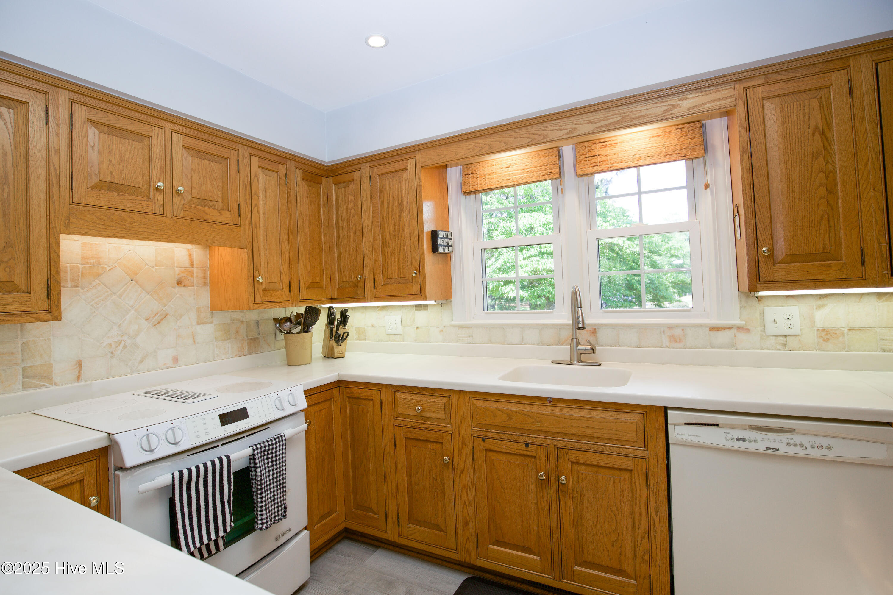 7 Saddle Place Property Photo 16