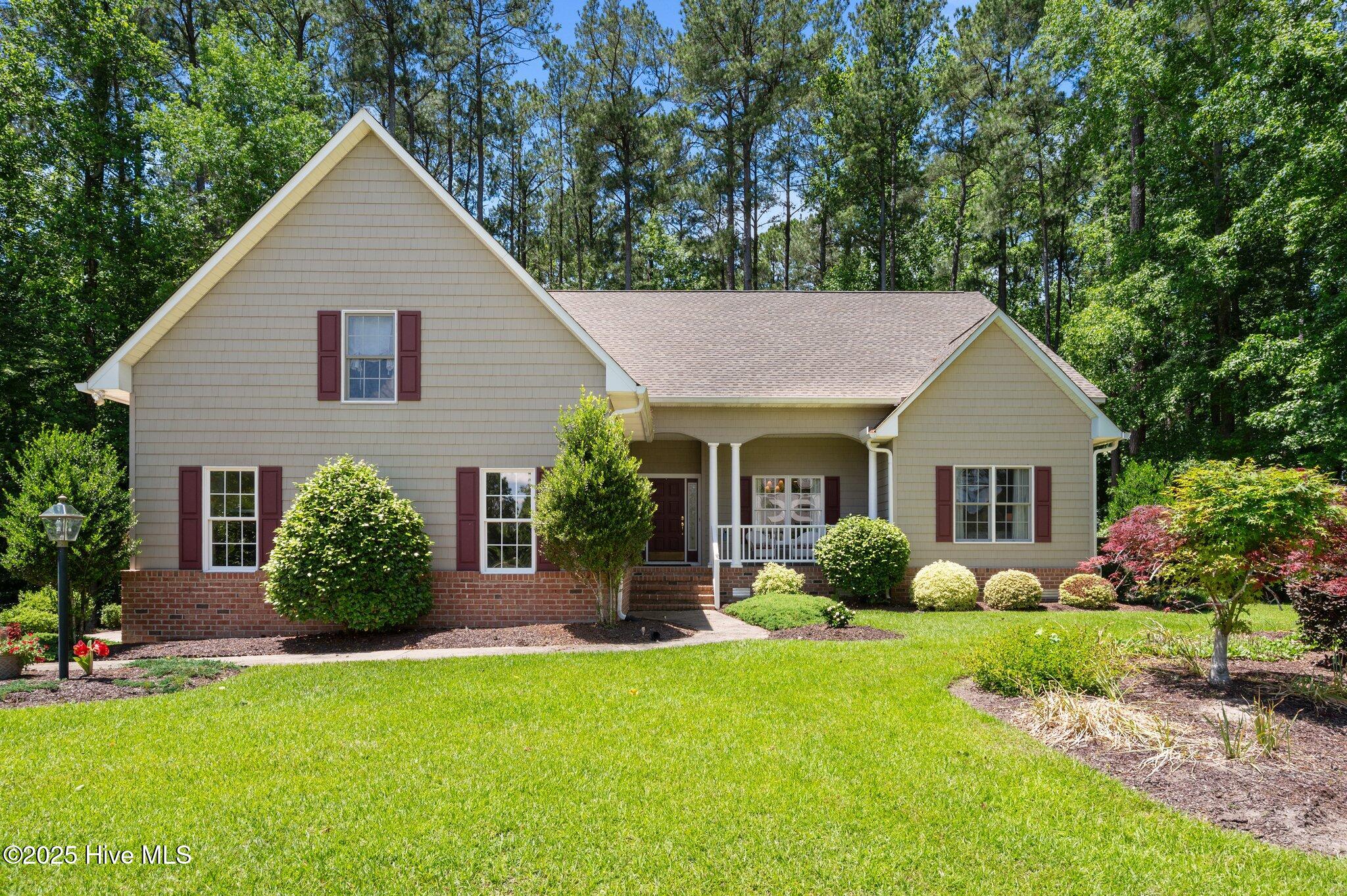 102 Maurice Court Property Photo 1