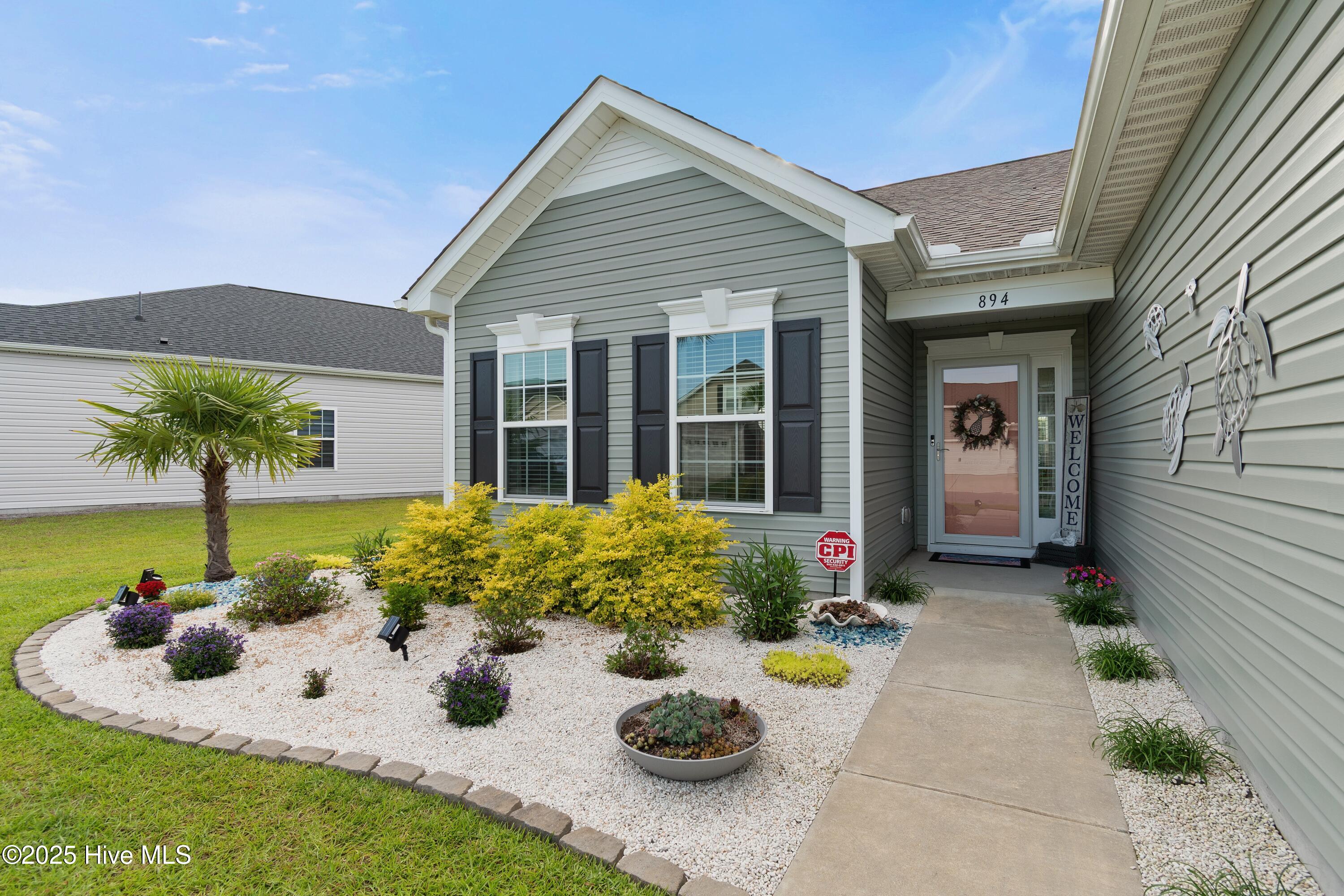 894 Teaticket Lane Property Photo 4