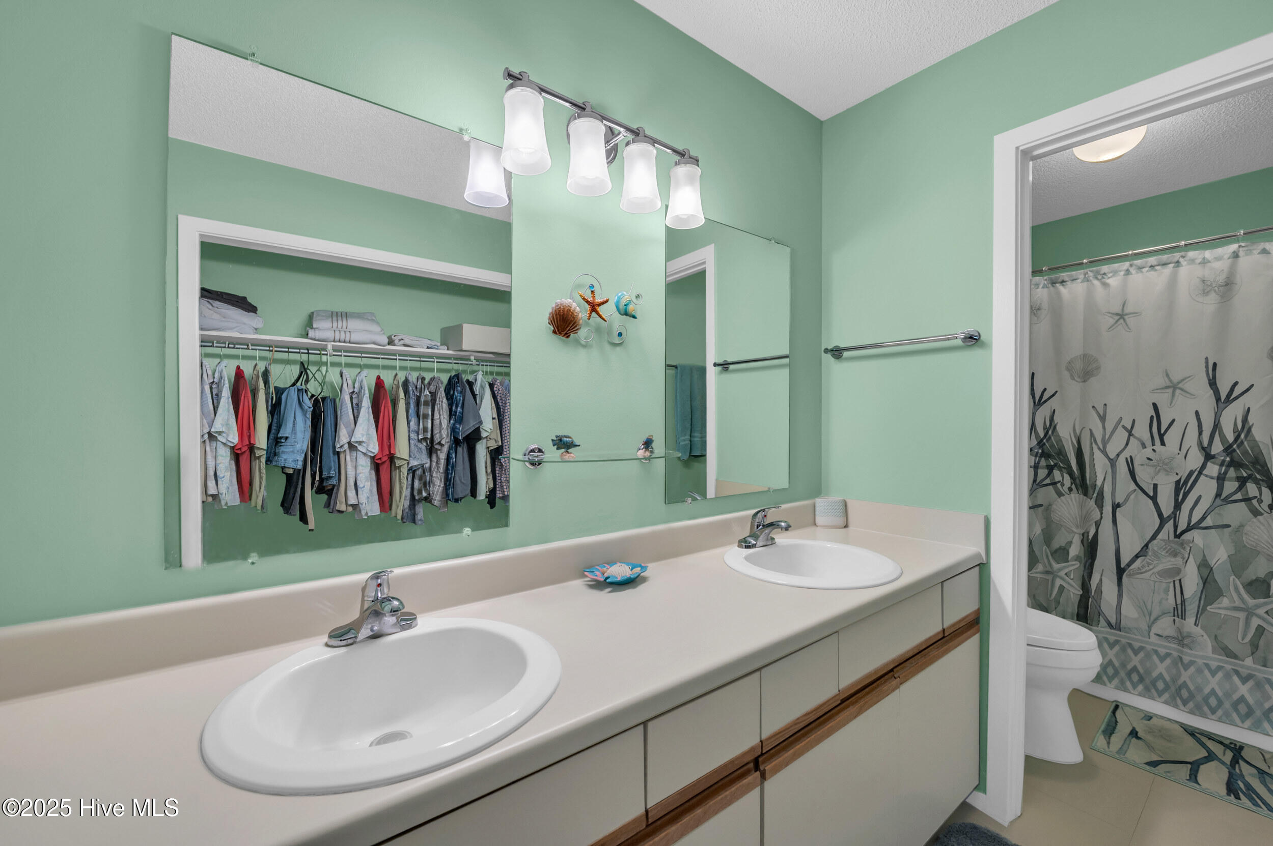 728 Azalea Drive 426 Property Photo 19