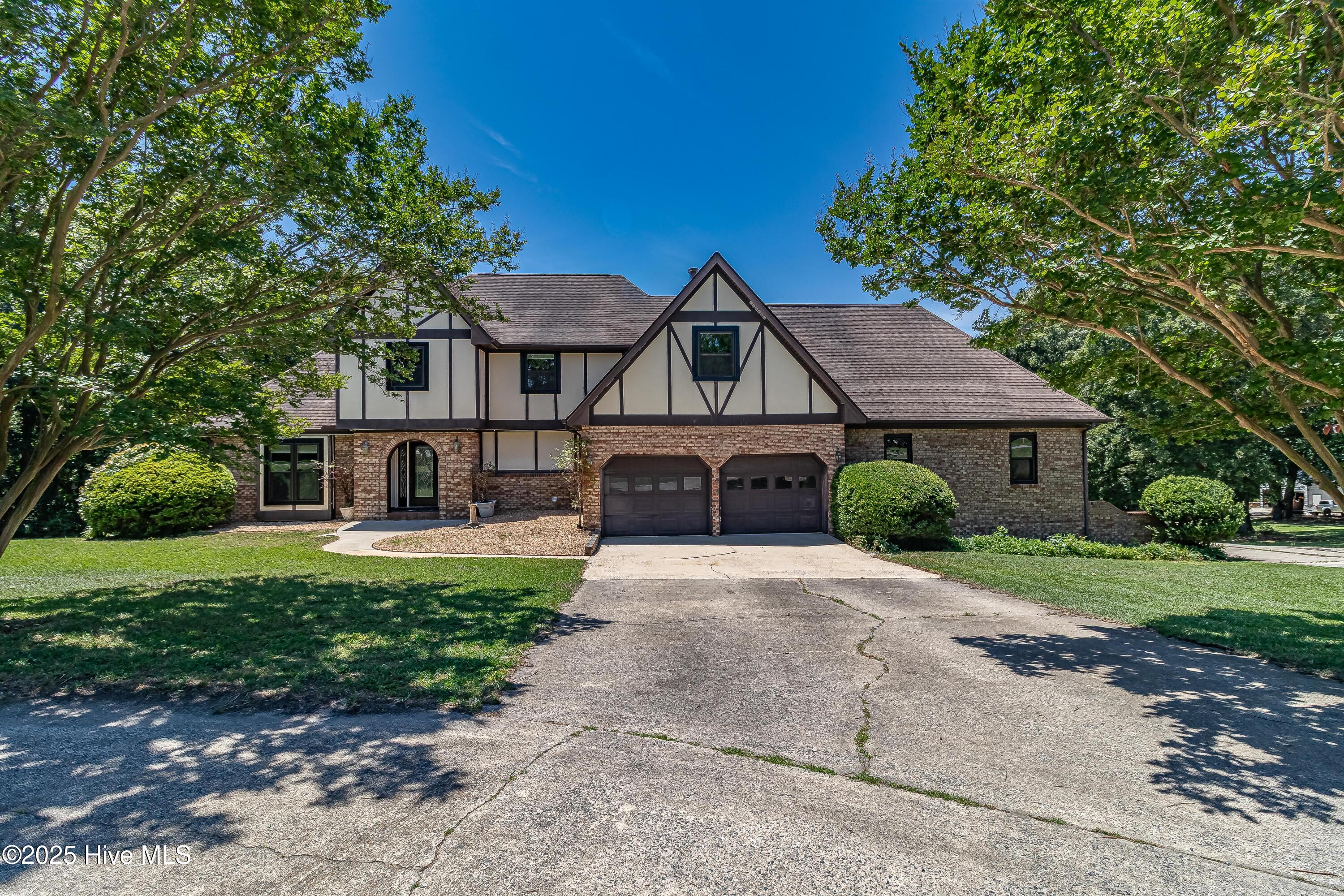 102 Plantation Road Property Photo 1