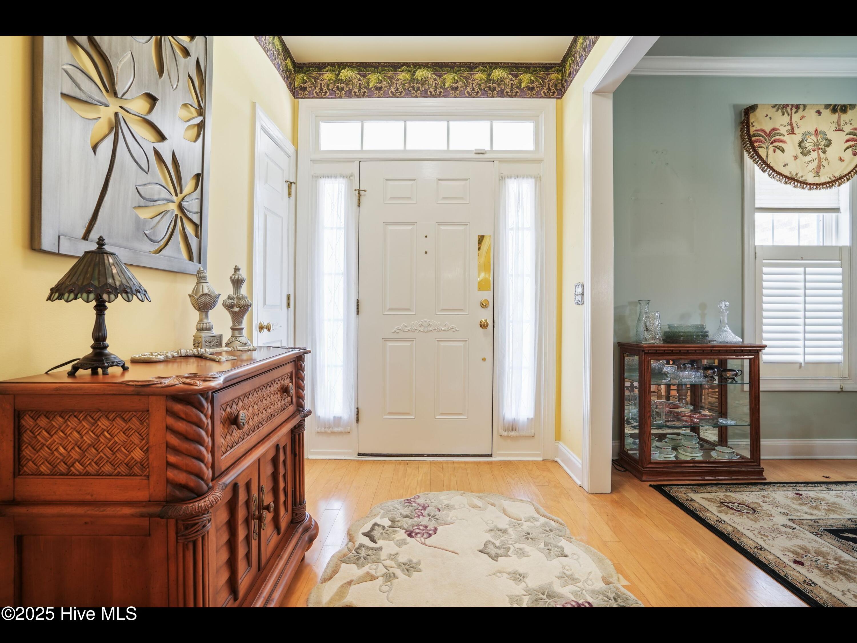 1133 Grandiflora Drive Property Photo 4