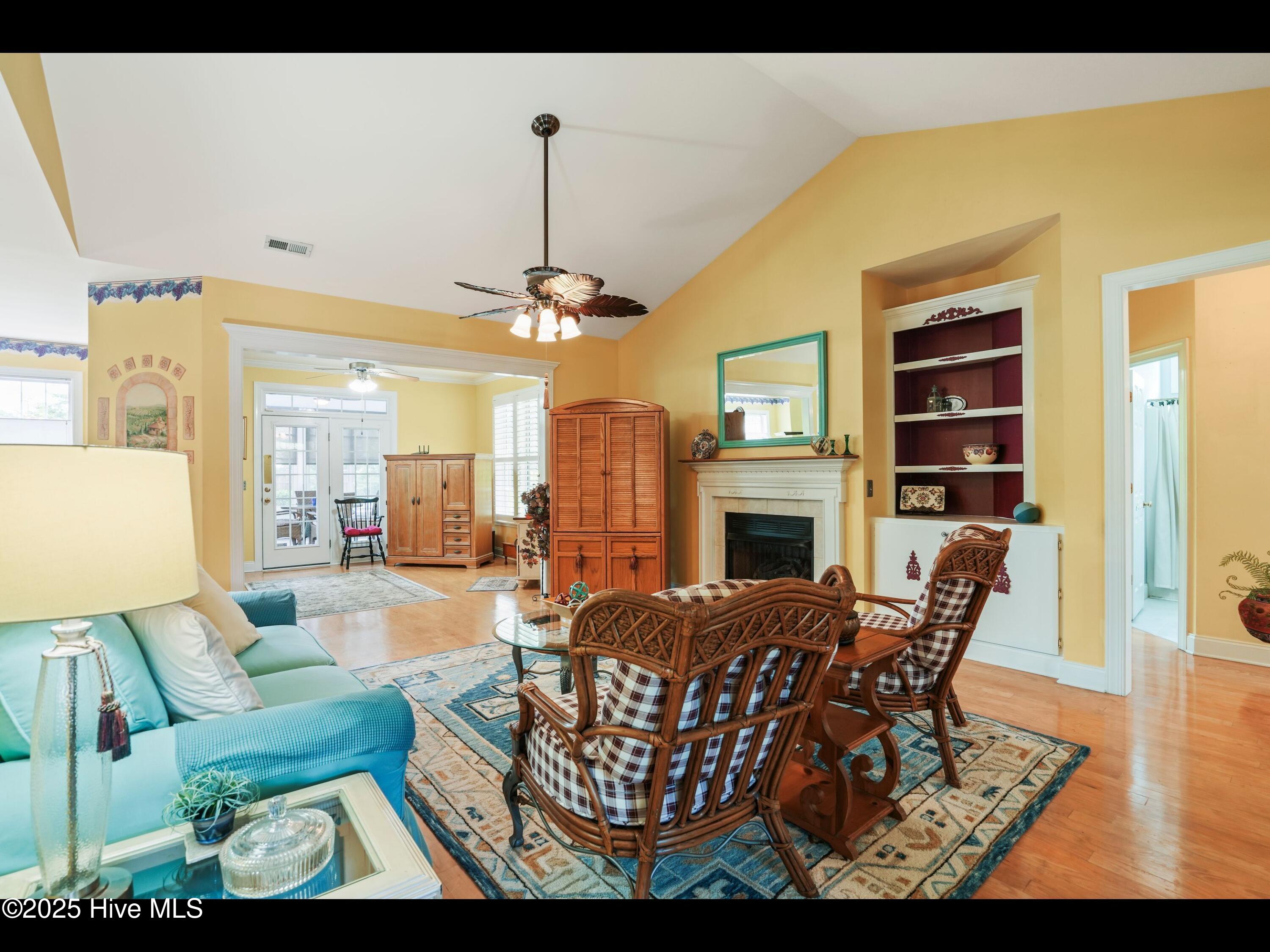 1133 Grandiflora Drive Property Photo 9