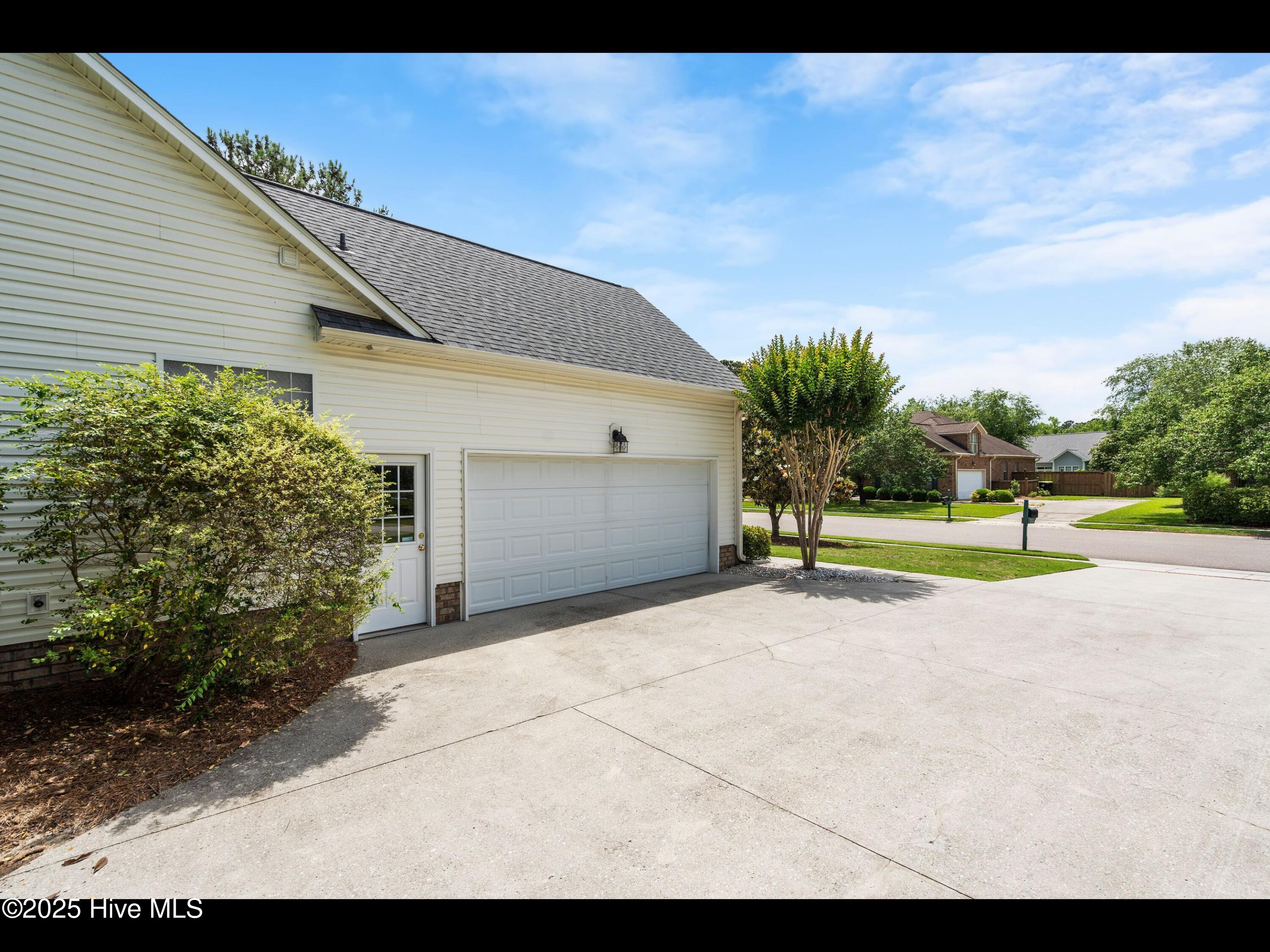1133 Grandiflora Drive Property Photo 40