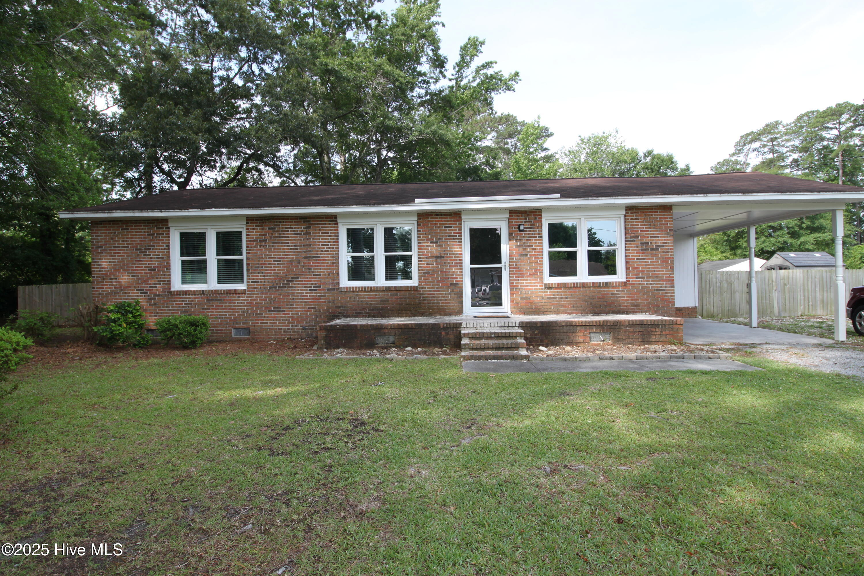 114 Pinecone Lane Property Photo 1