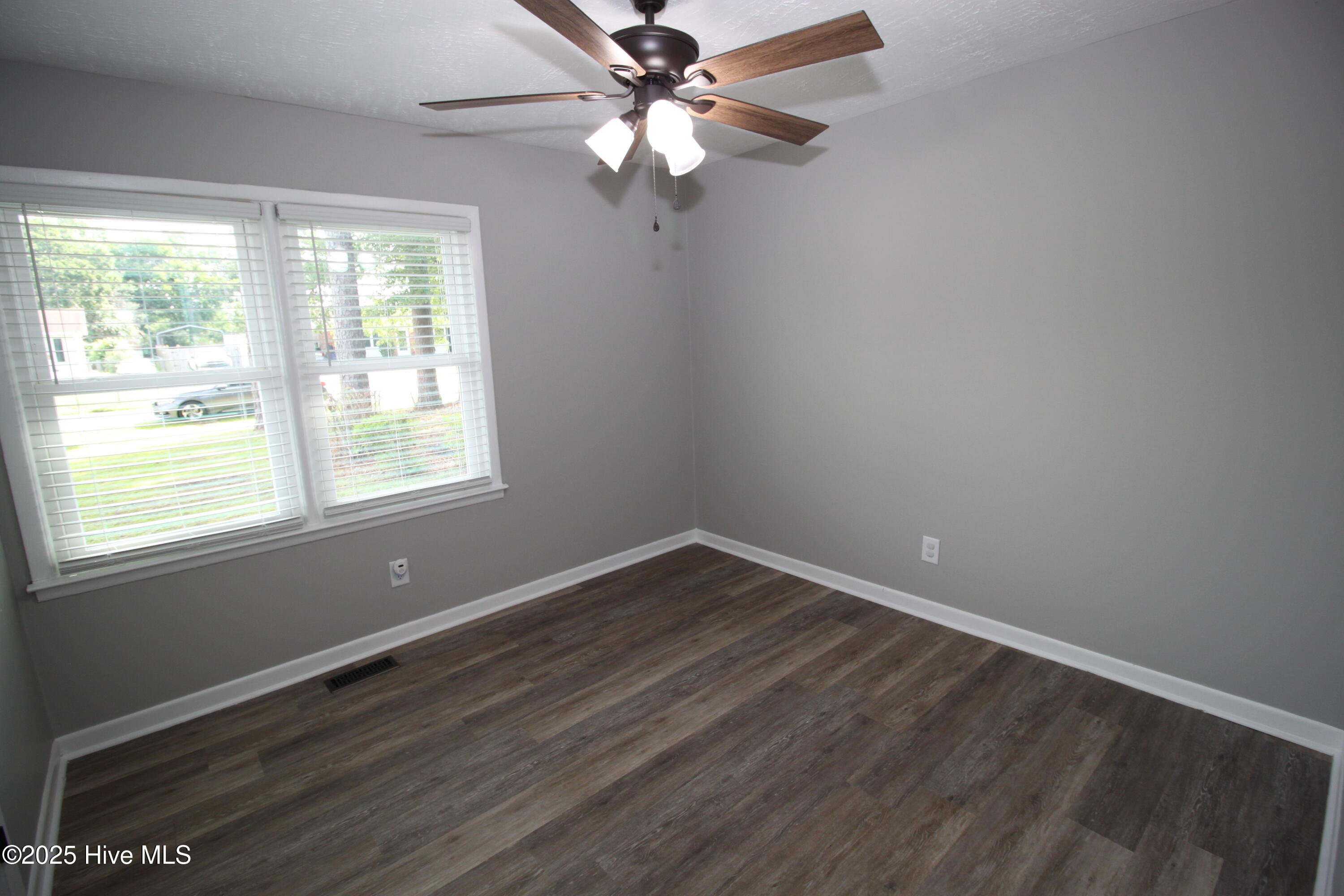 114 Pinecone Lane Property Photo 9