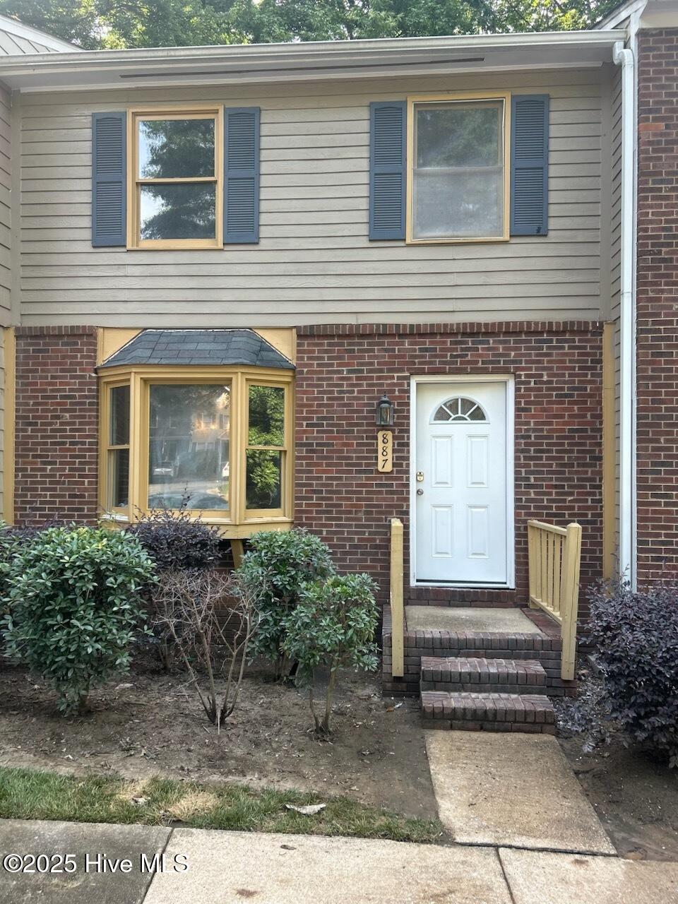 887 Dalewood Drive