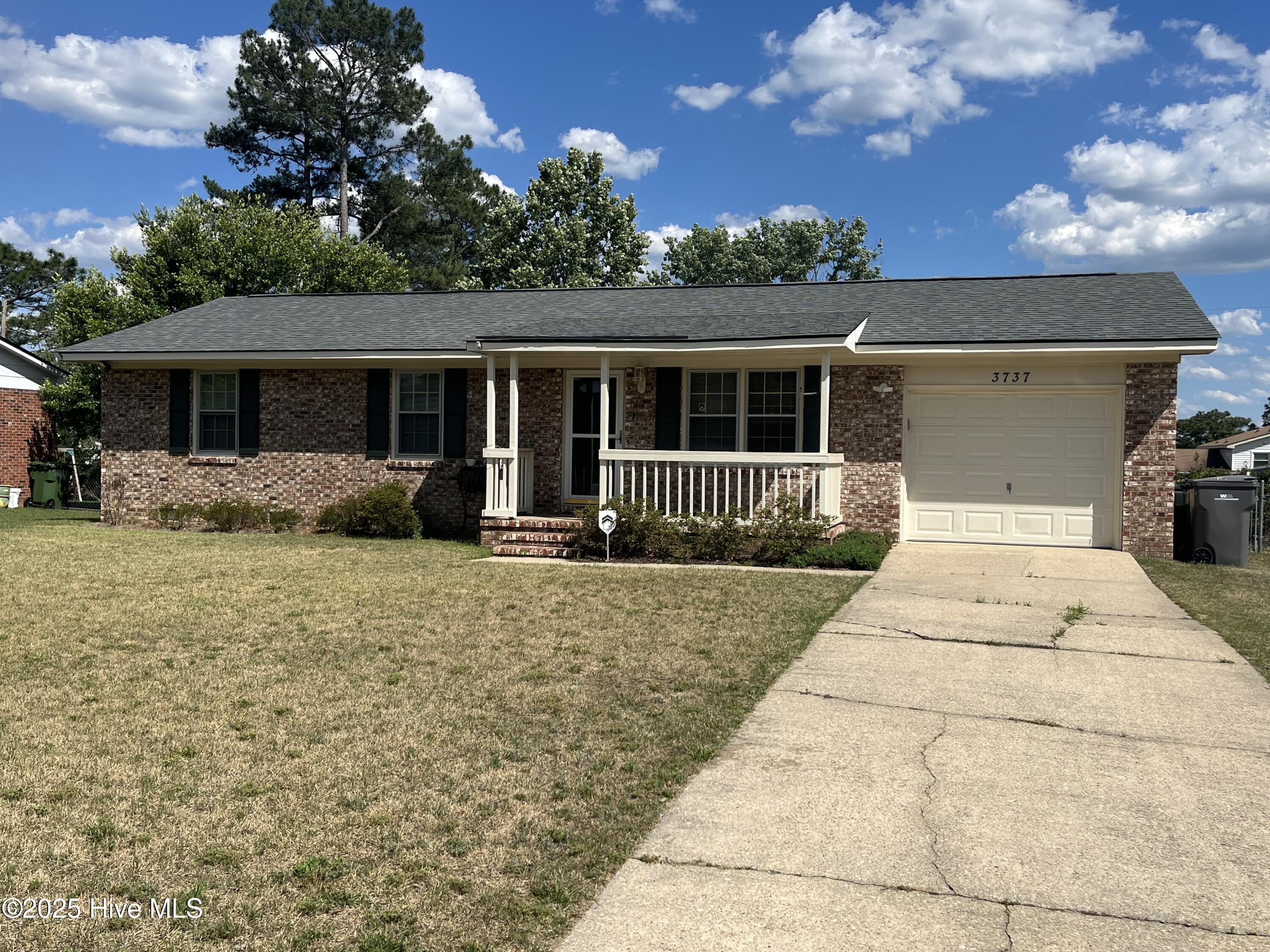 3737 Colonial Cove