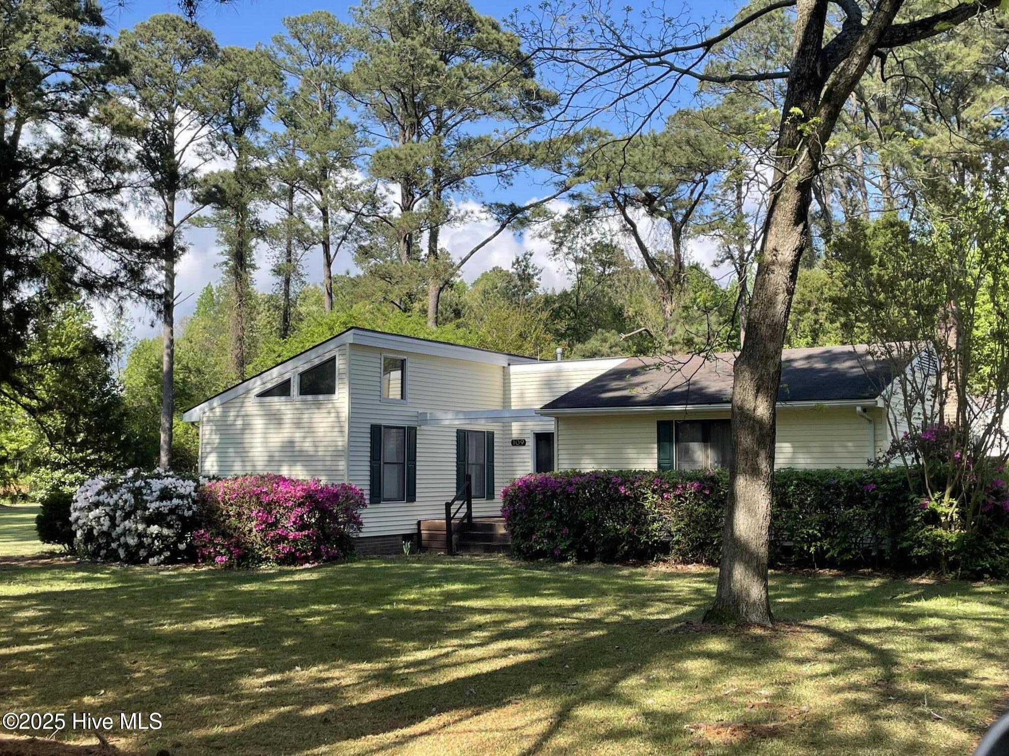 109 Bella Vista Drive Property Photo 1