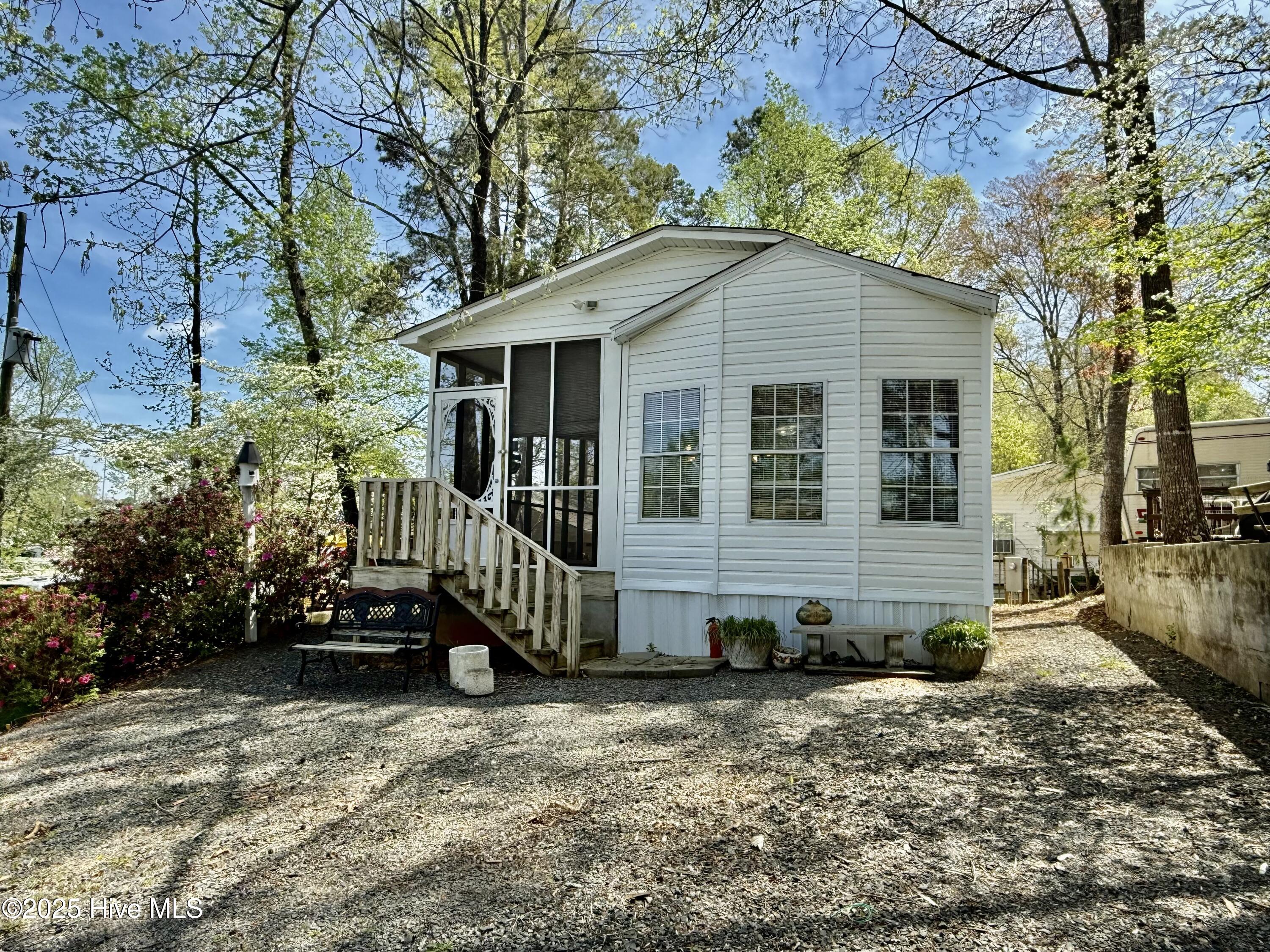 120 Overland Trail Property Photo 1
