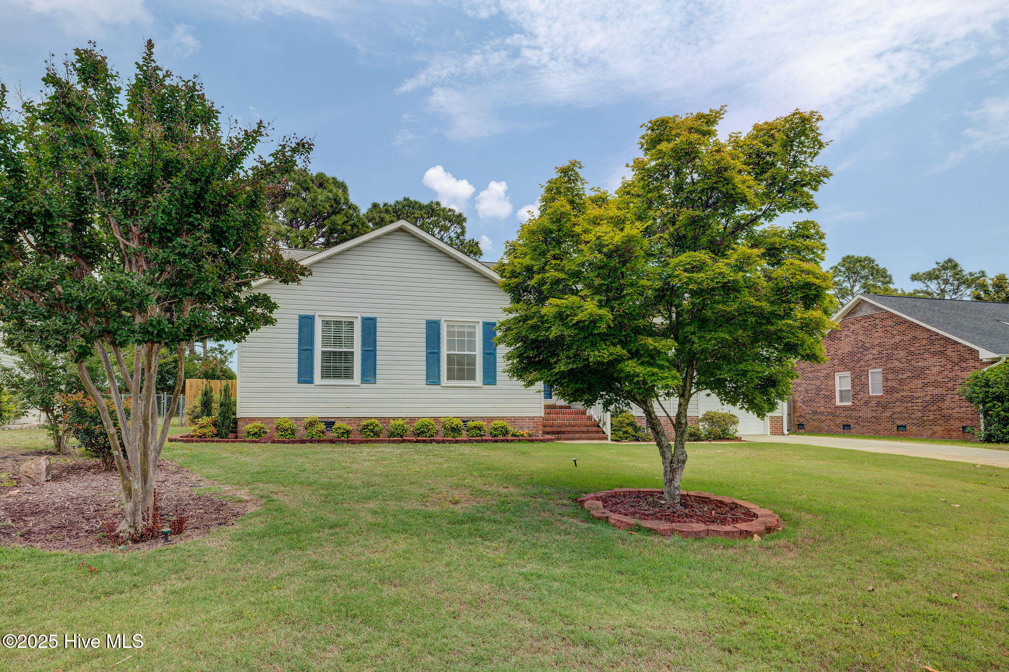 508 N Green Meadows Drive Property Photo 3