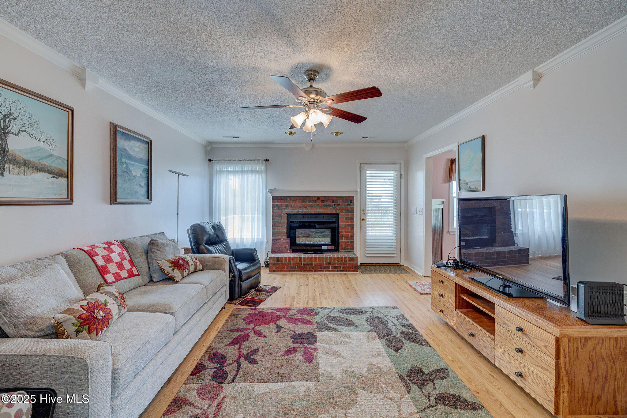 508 N Green Meadows Drive Property Photo 6