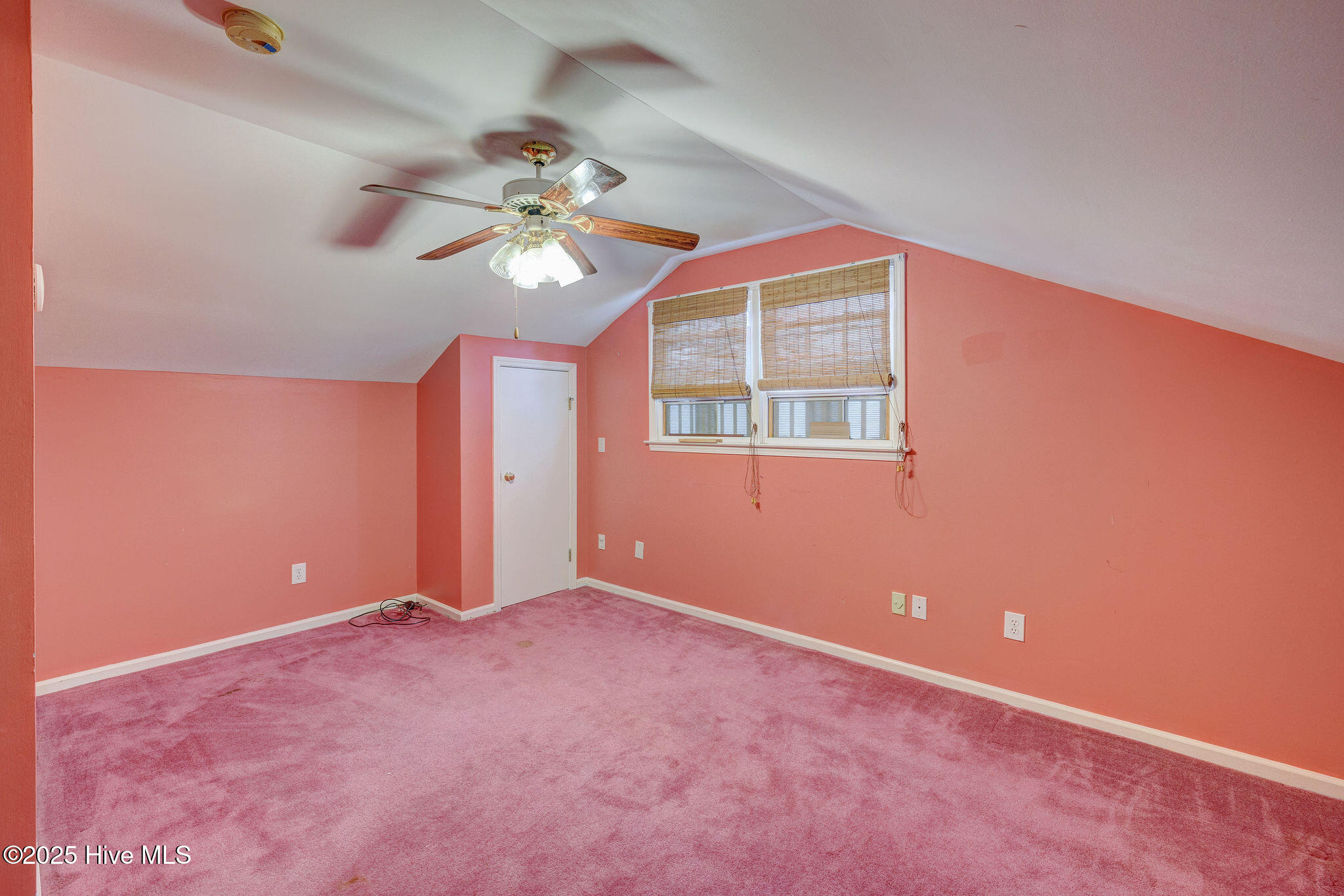 508 N Green Meadows Drive Property Photo 27