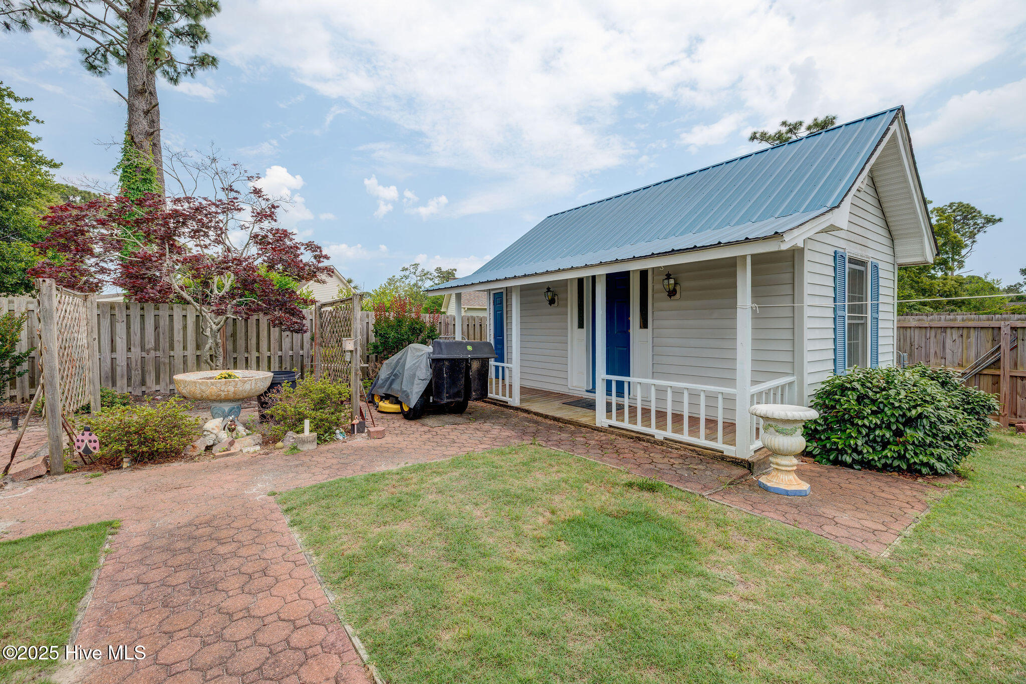 508 N Green Meadows Drive Property Photo 32