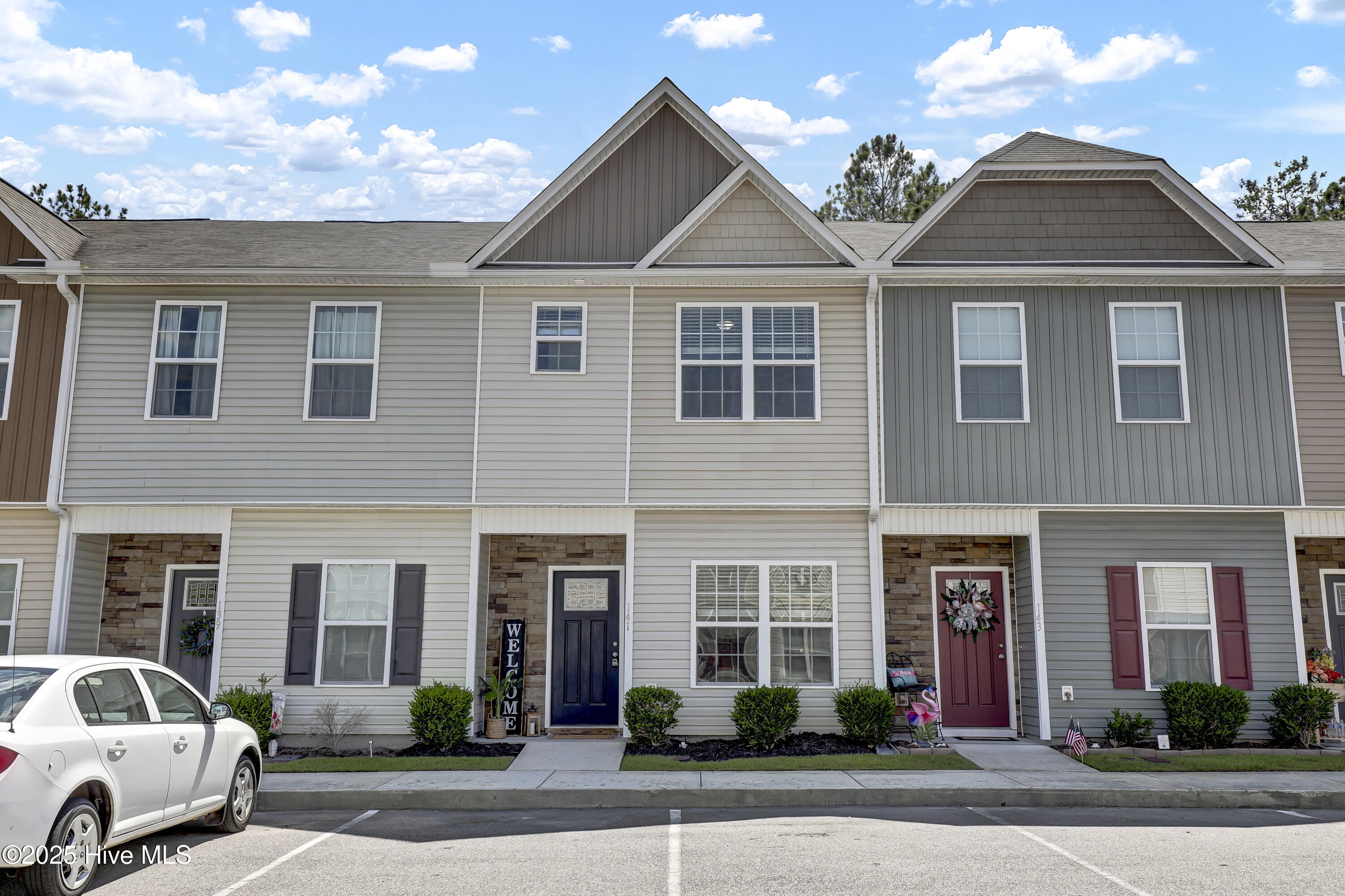141 Beacon Woods Drive Property Photo 1