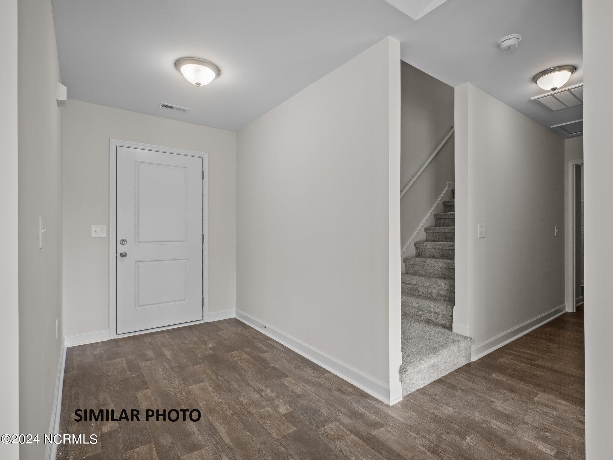 328 Cotton Hill Place Property Photo 10