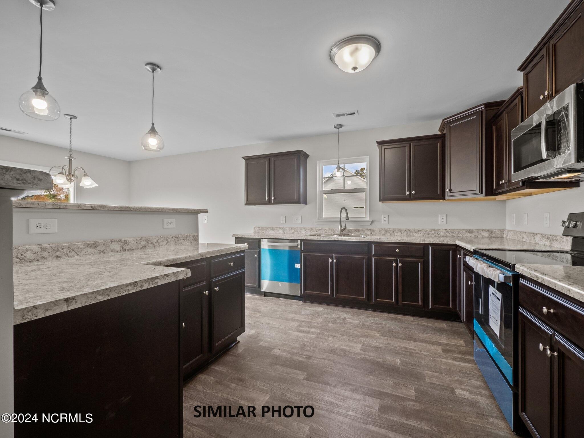 328 Cotton Hill Place Property Photo 11