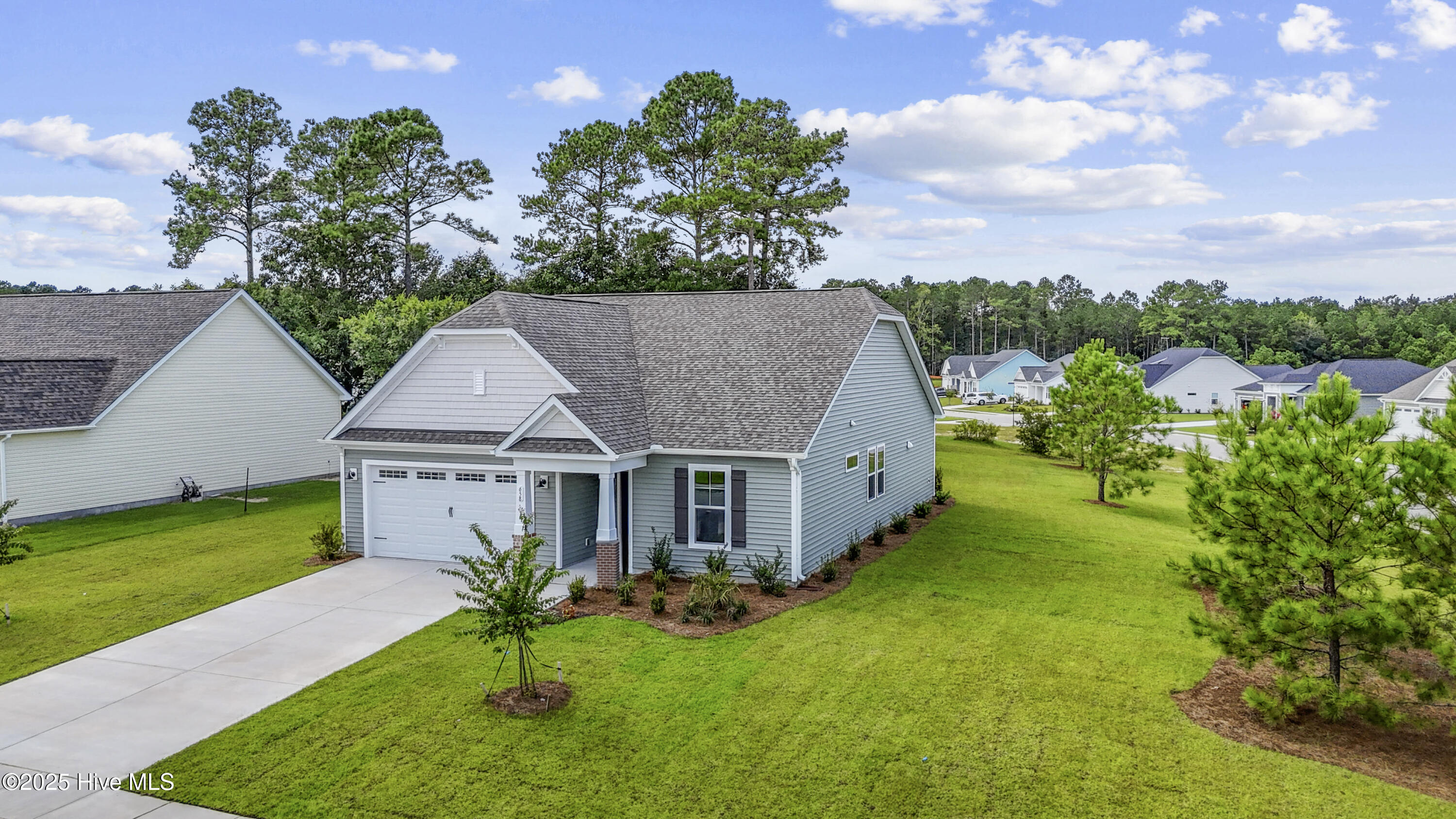 658 Edgeside Drive Property Photo 4