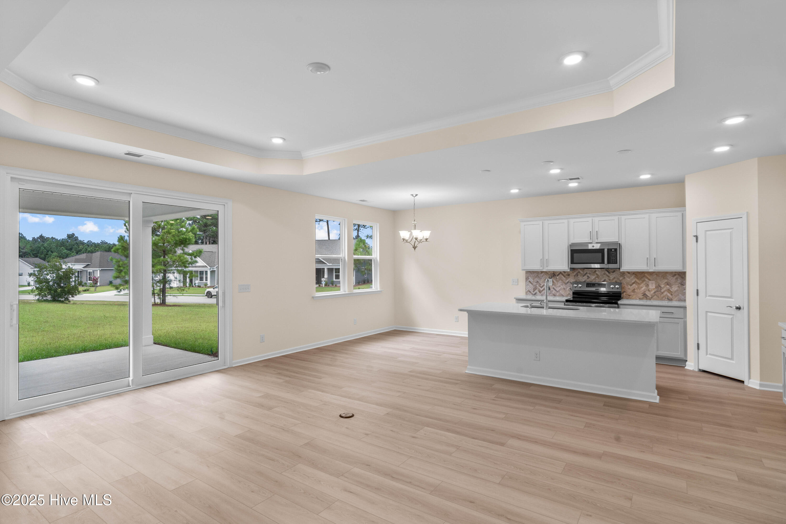 658 Edgeside Drive Property Photo 9