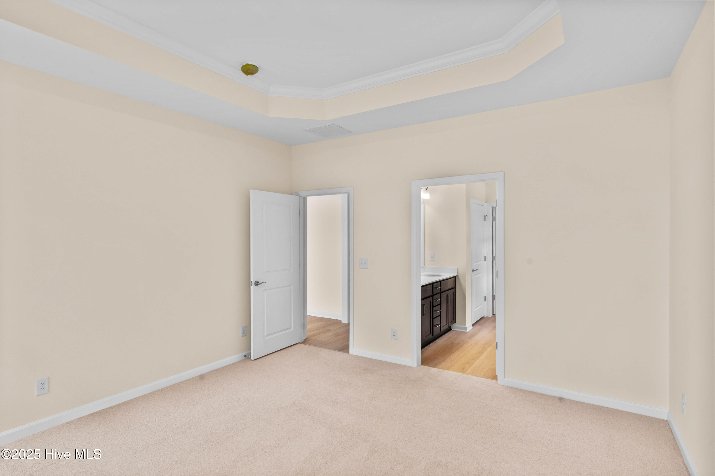 658 Edgeside Drive Property Photo 10