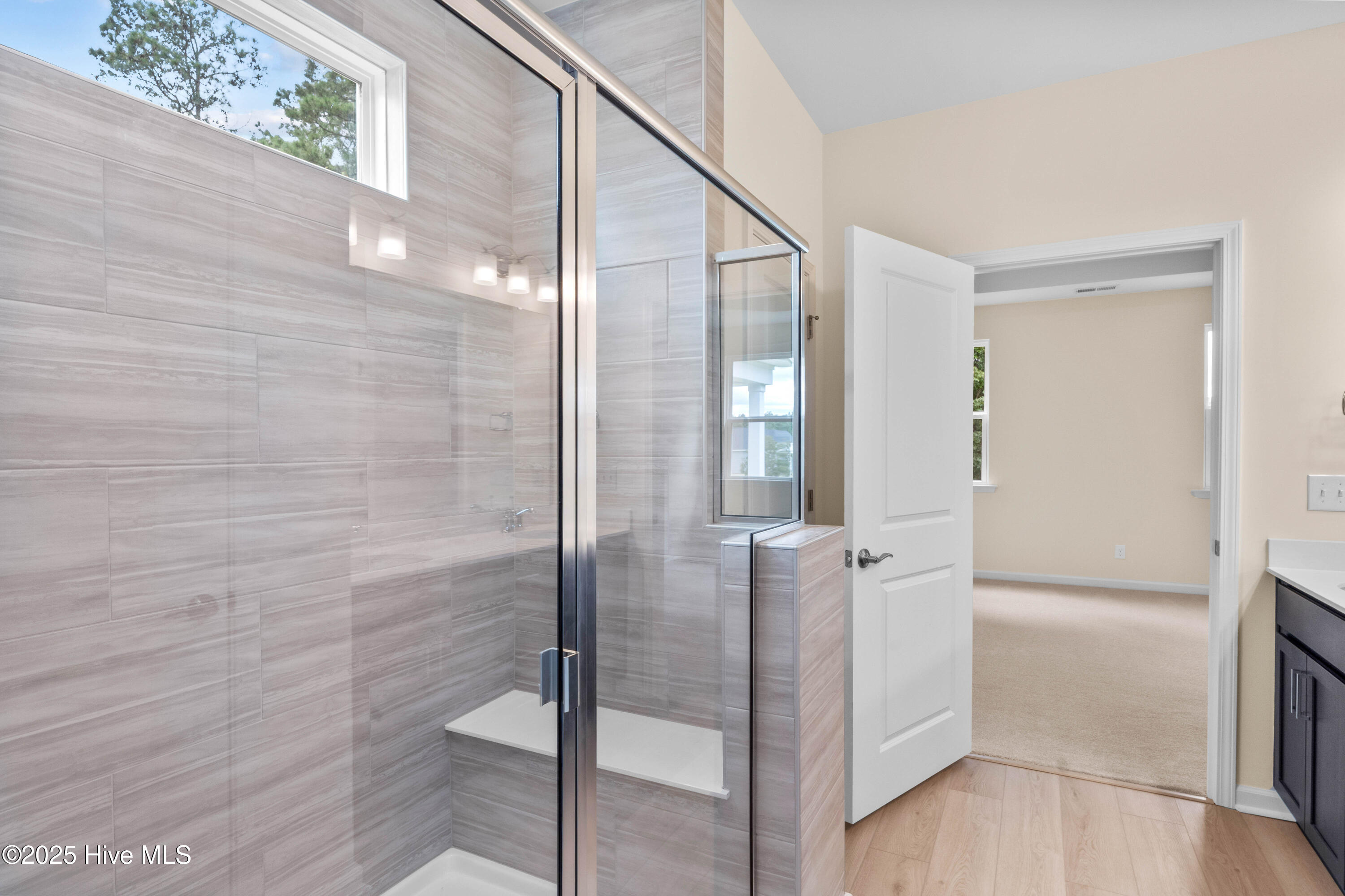 658 Edgeside Drive Property Photo 12