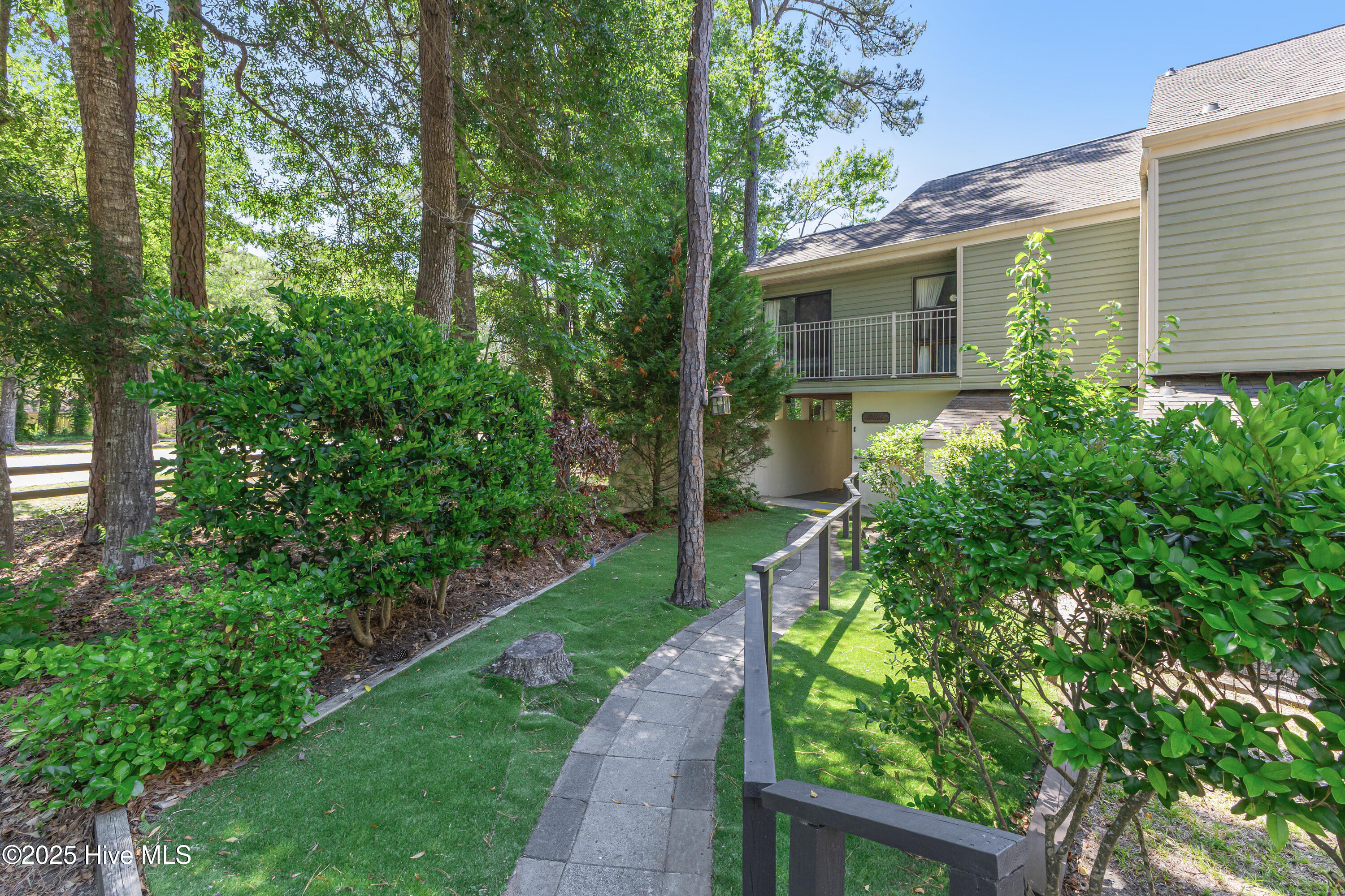 1 Gate 1 Property Photo 2