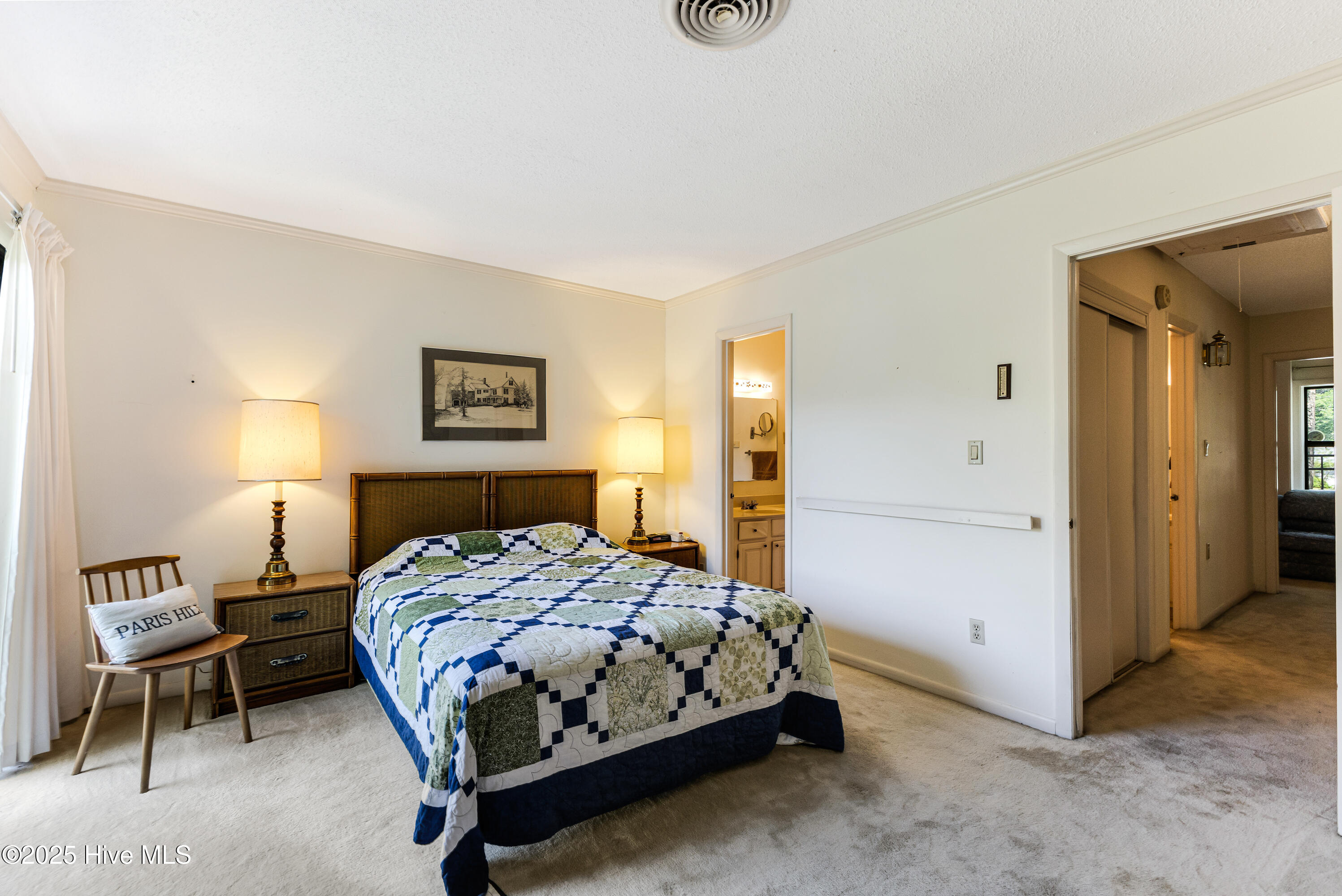 1 Gate 1 Property Photo 22