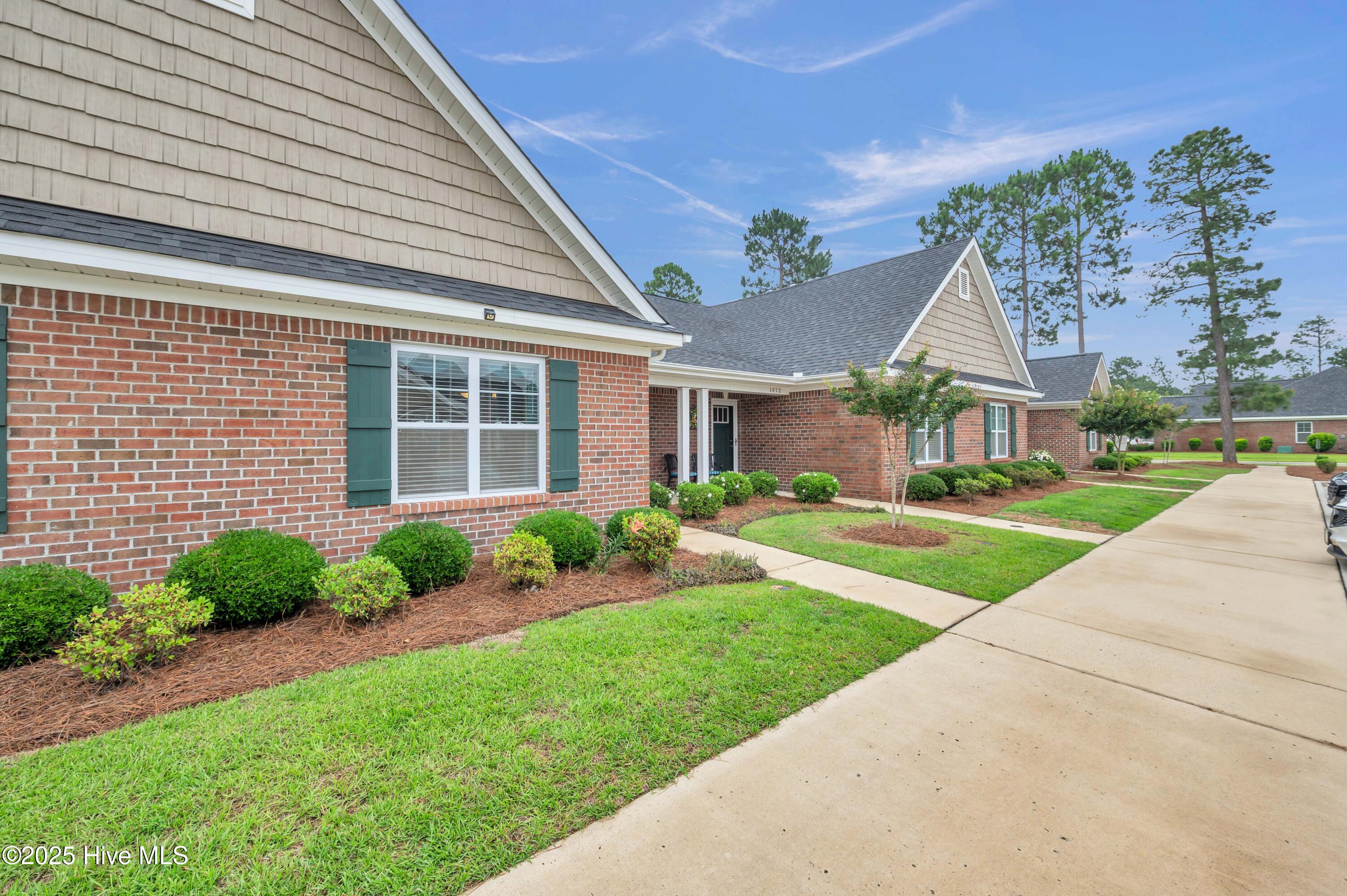 1074 Bridgeport Way Property Photo 2