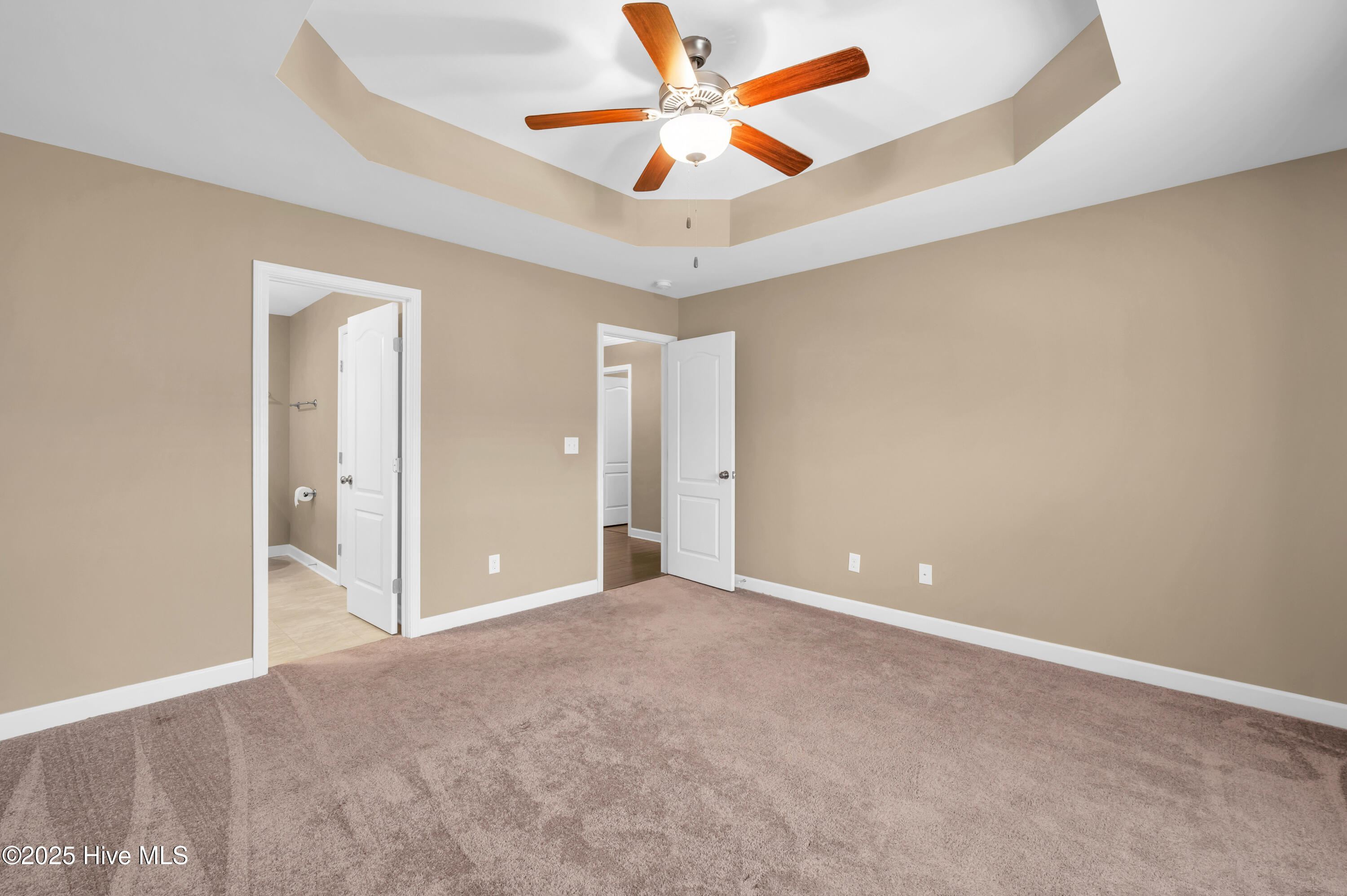 1074 Bridgeport Way Property Photo 21