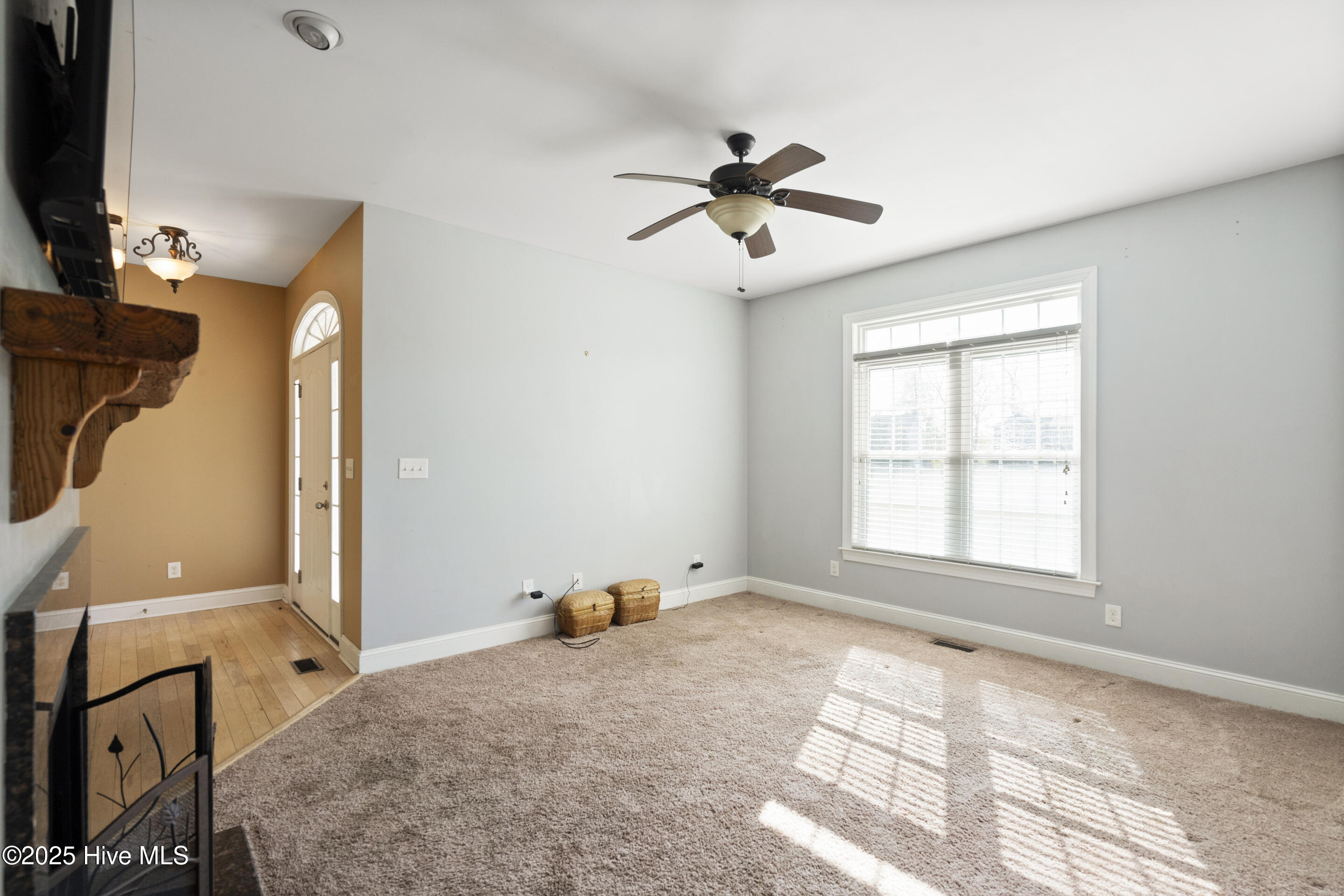 115 Sterling Drive Property Photo 7