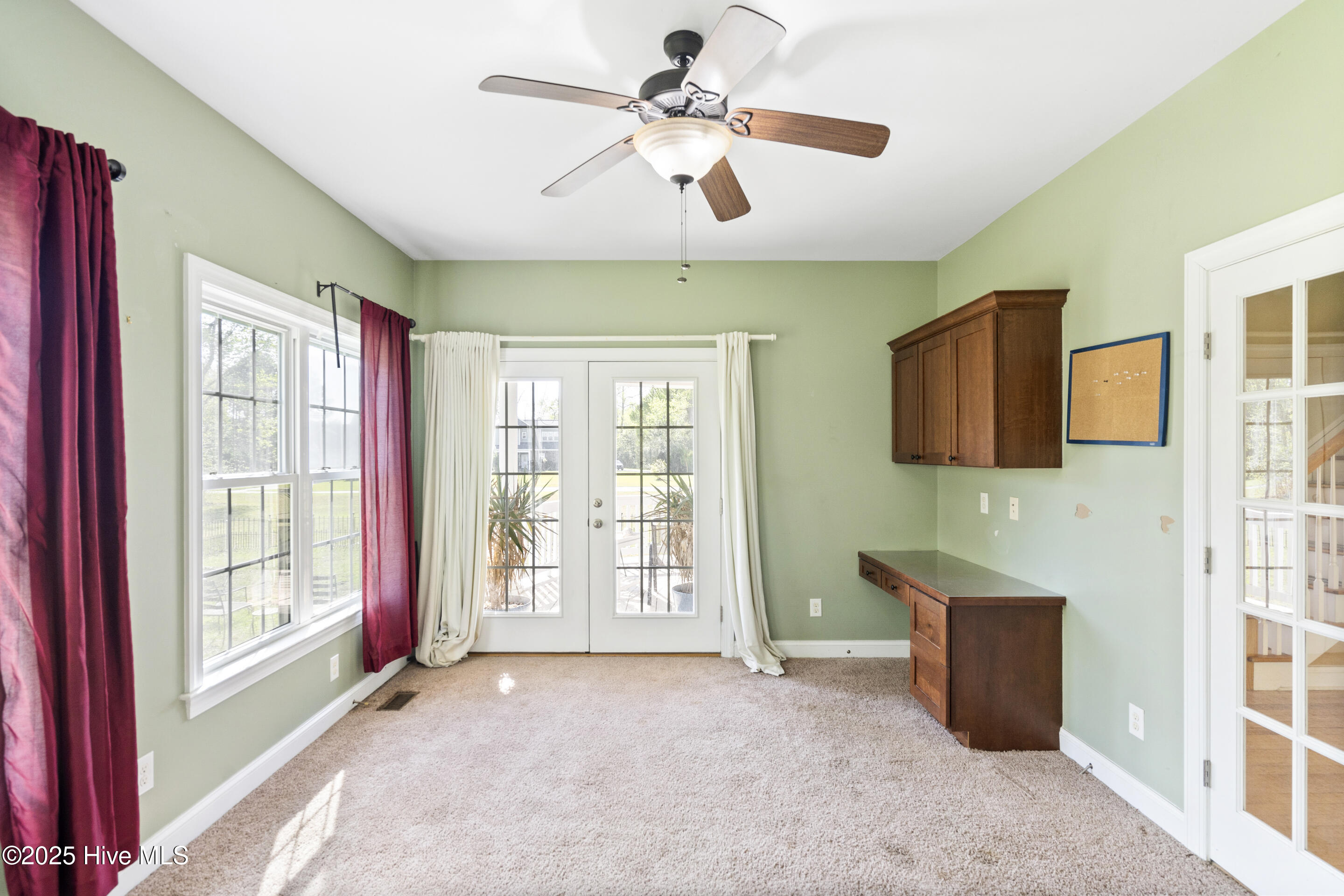 115 Sterling Drive Property Photo 12